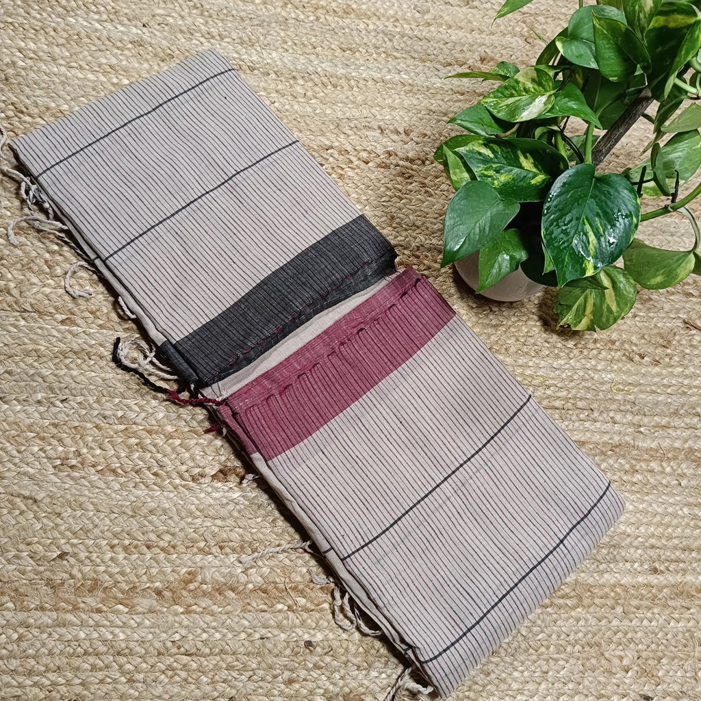 Elegant Pure Handloom Cotton Saree with Gicha Stripe Pallu & Traditional Ganga Jamuna Border