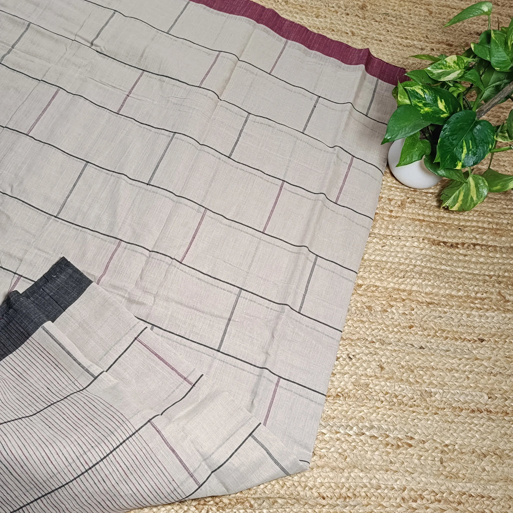 Elegant Pure Handloom Cotton Saree with Gicha Stripe Pallu & Traditional Ganga Jamuna Border