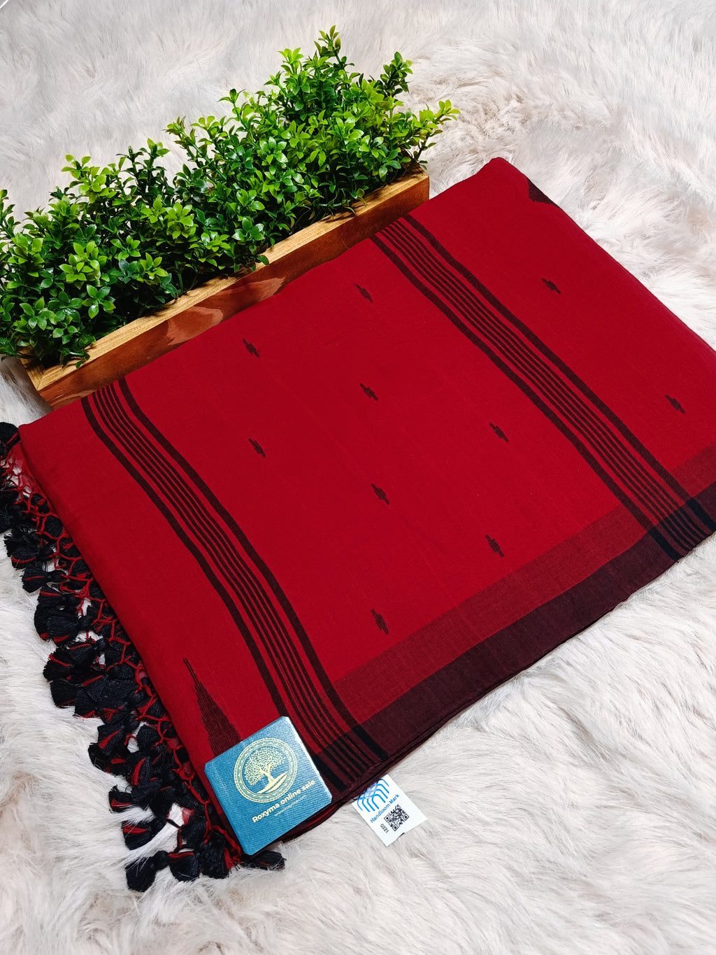 Handloom Cotton Saree in Red and Black