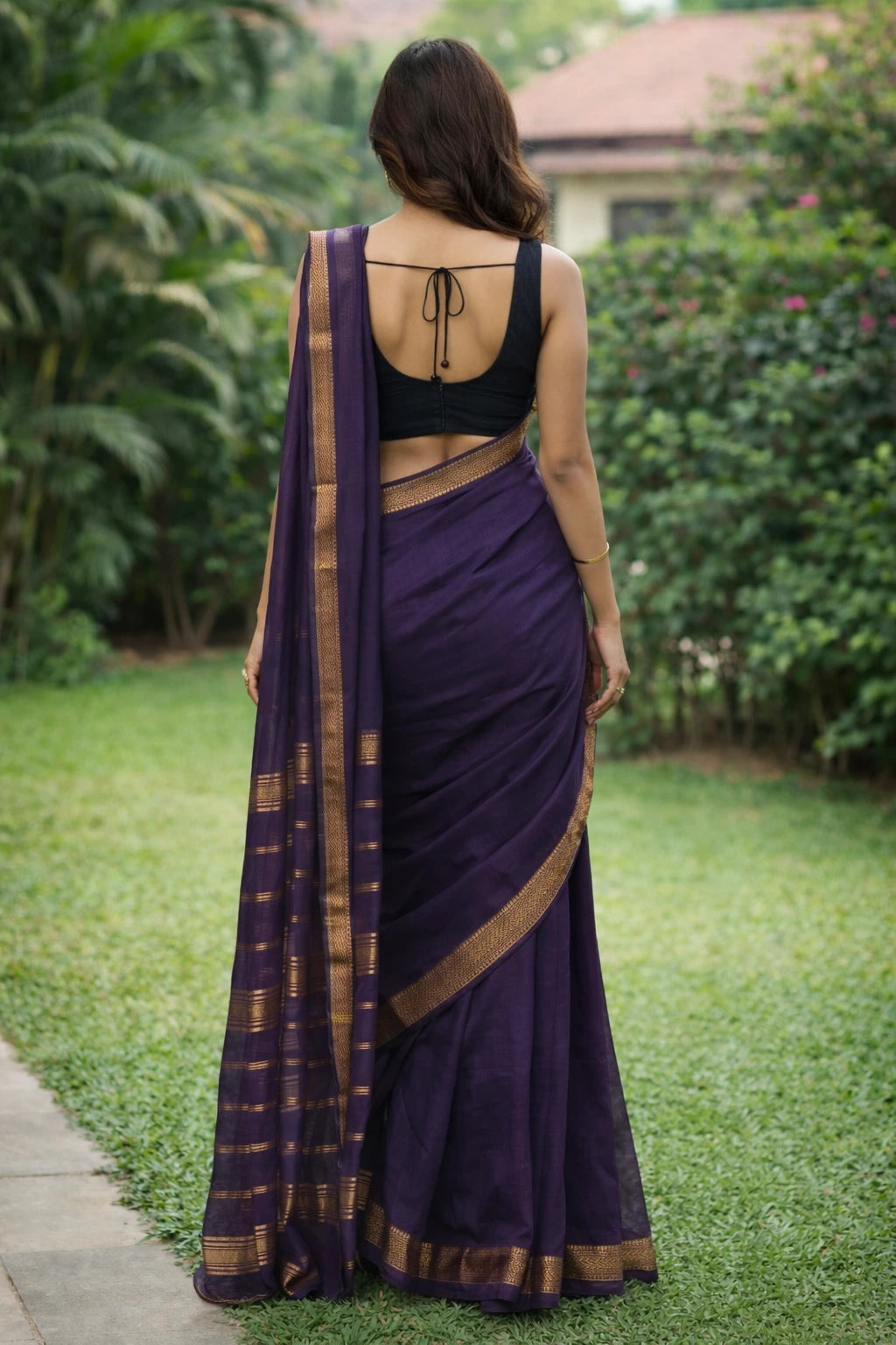 MRINALINI - Pure Bengal Handloom Cotton Saree With Copper Zari Naksha Border 1