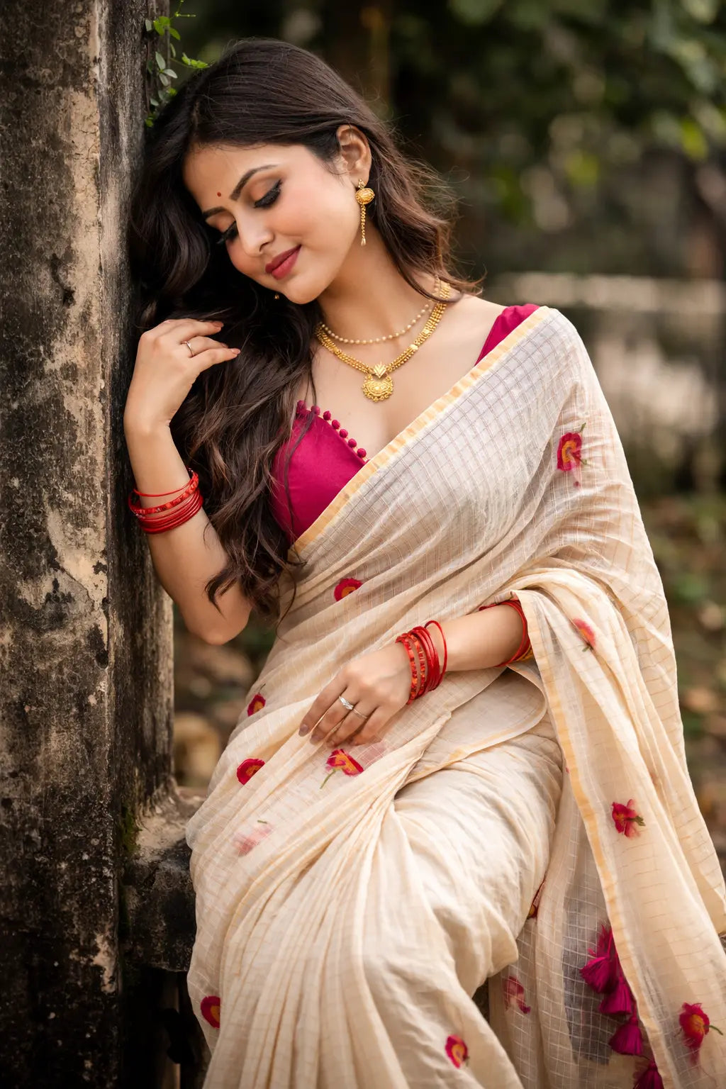 Off White Zari Mull Cotton Saree 3