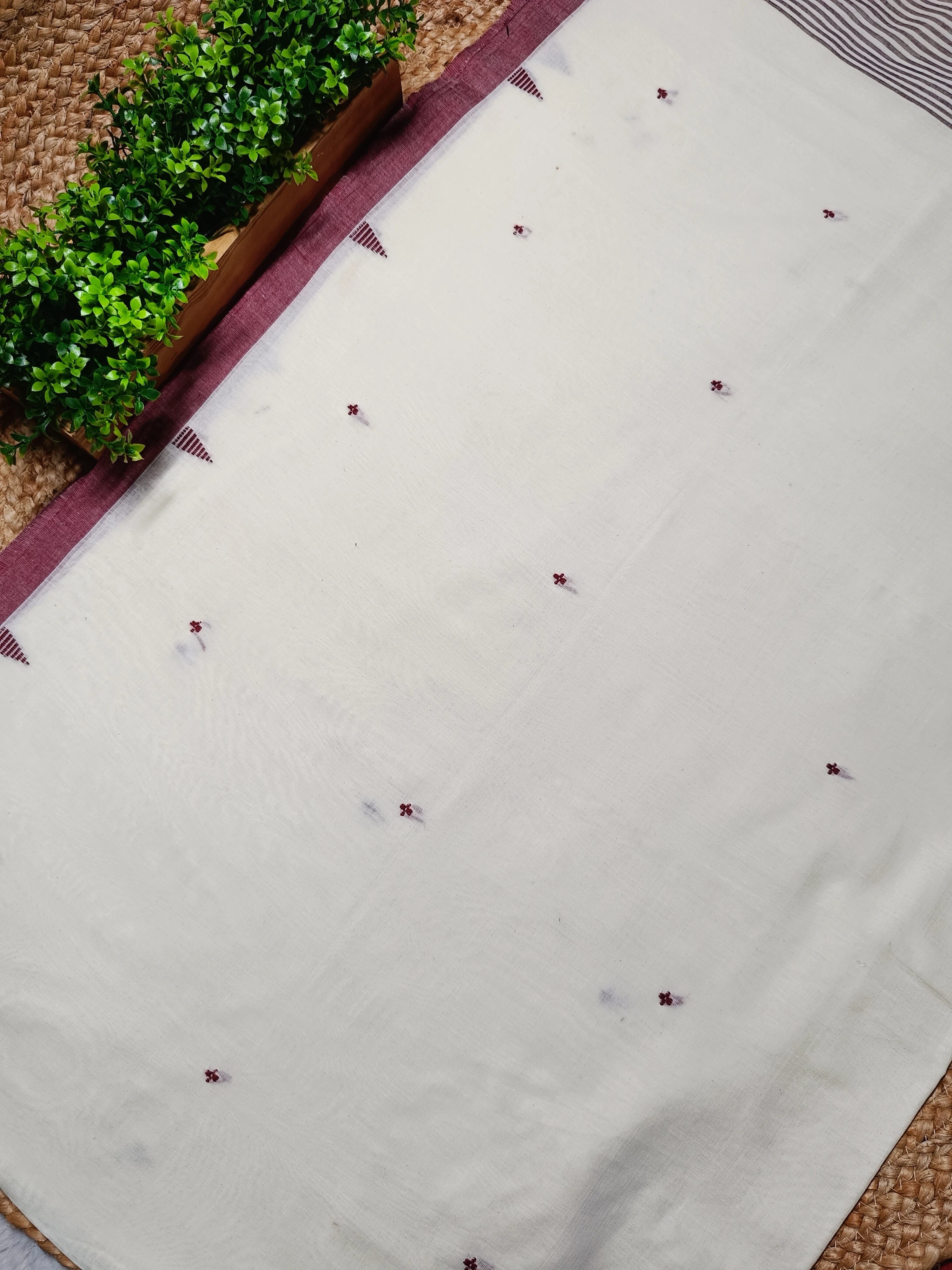 Premium Bengal Pure Cotton Saree with Buti Work & Striped Pallu | Handloom Cotton Saree with Blouse Piece