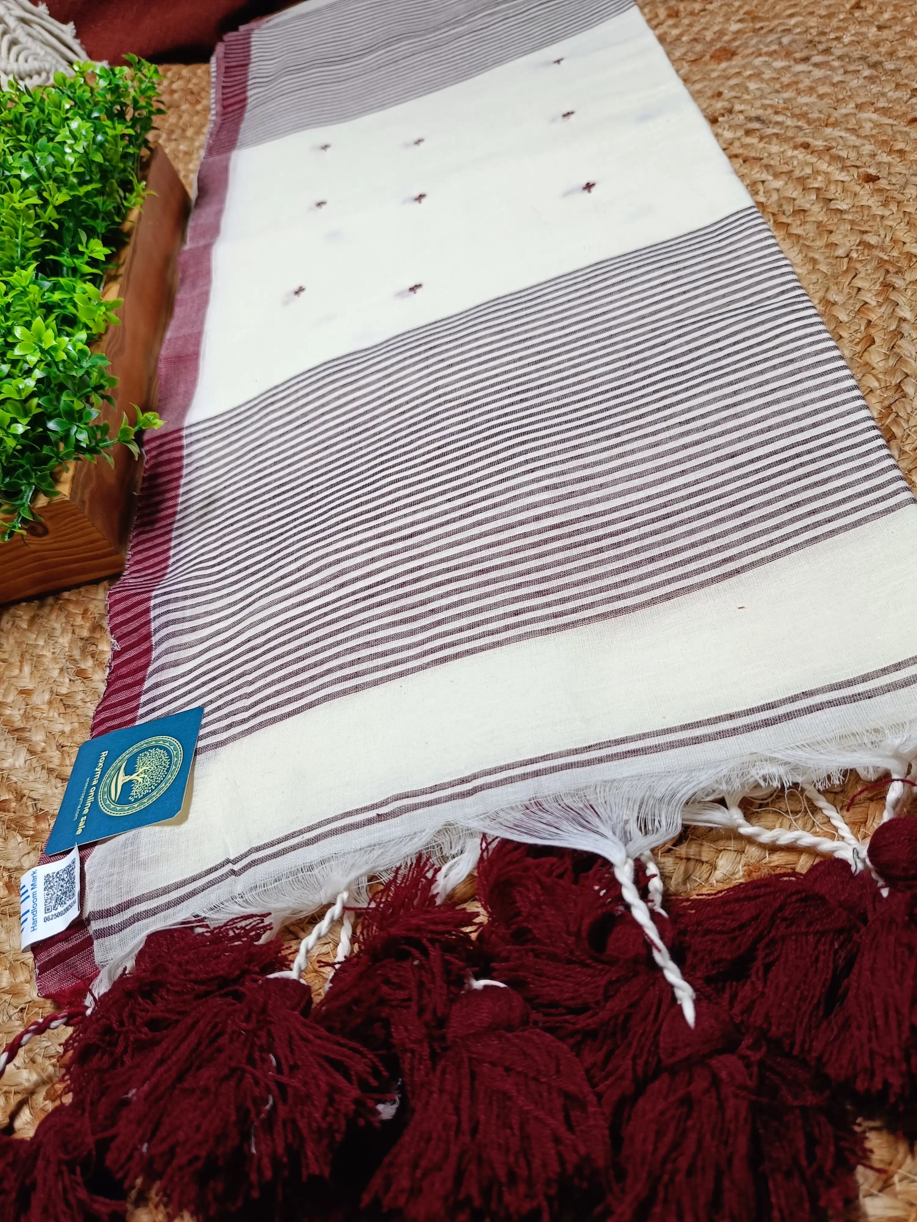 Premium Bengal Pure Cotton Saree with Buti Work & Striped Pallu | Handloom Cotton Saree with Blouse Piece