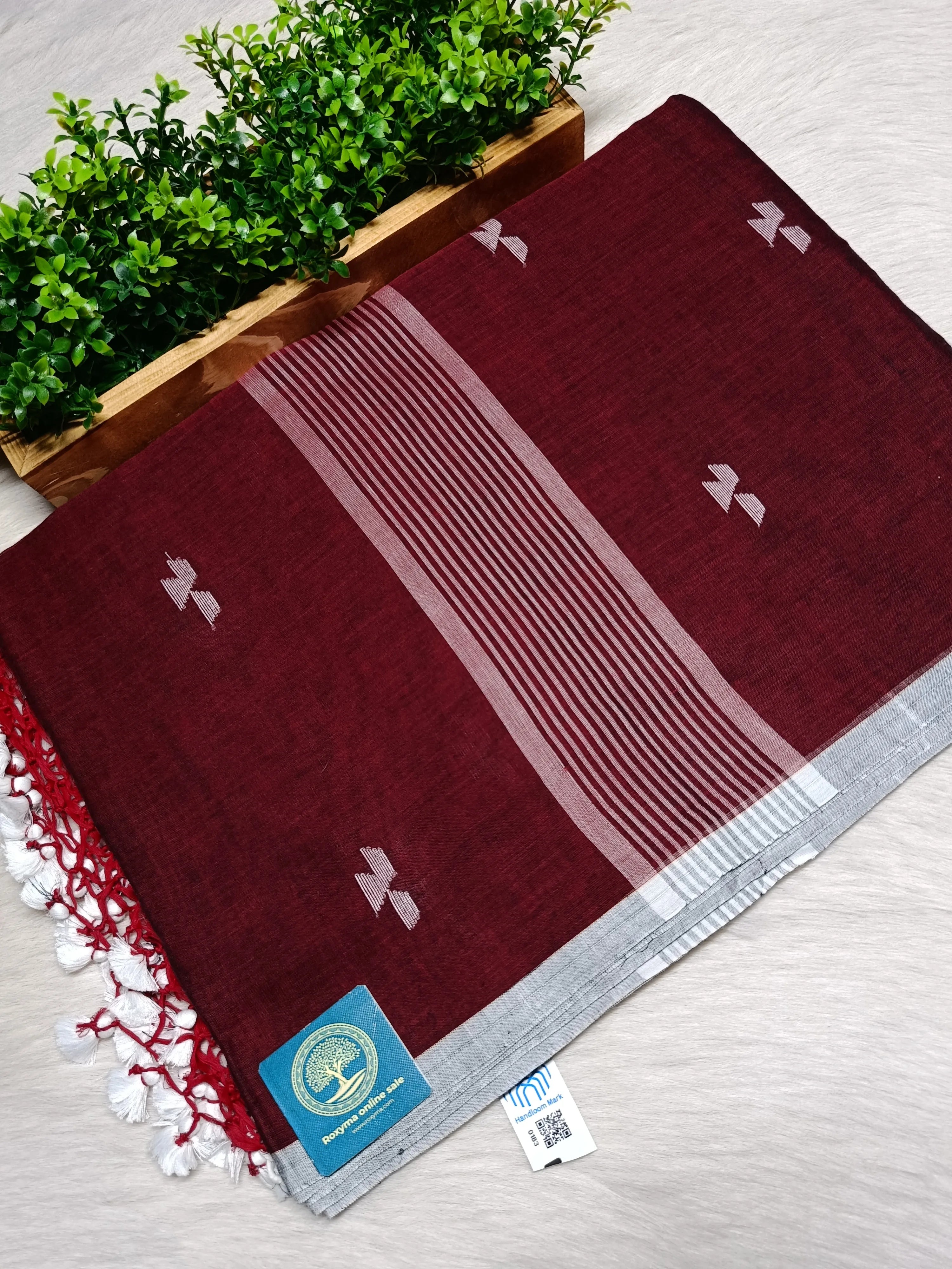 Premium Handwoven Cotton Jamdani Saree – Maroon with jamdani butties & Striped Pallu