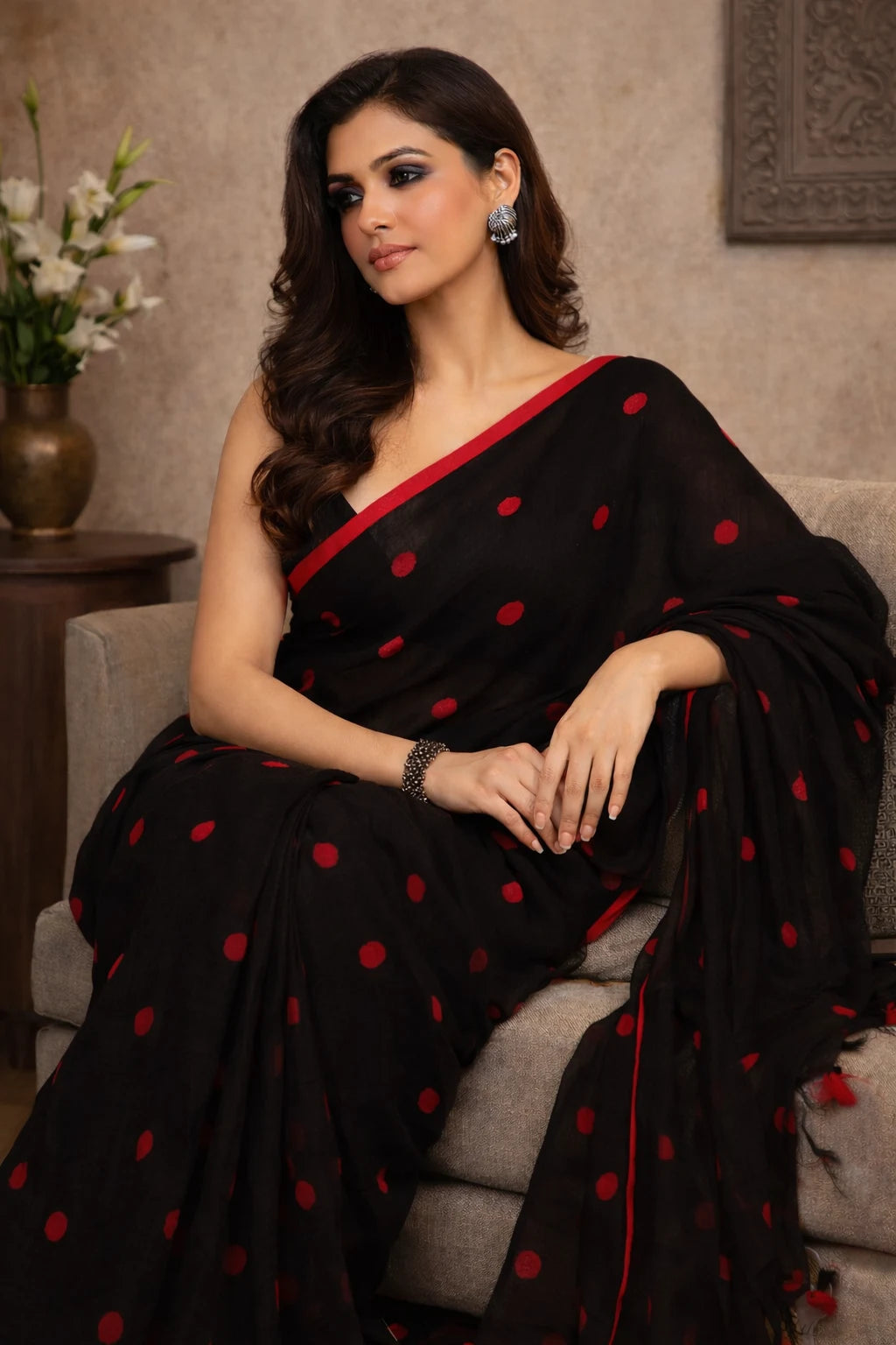 Premium Jaishree Black Linen Jamdani Saree with Red Polka Dot Buti and Contrast Border 1