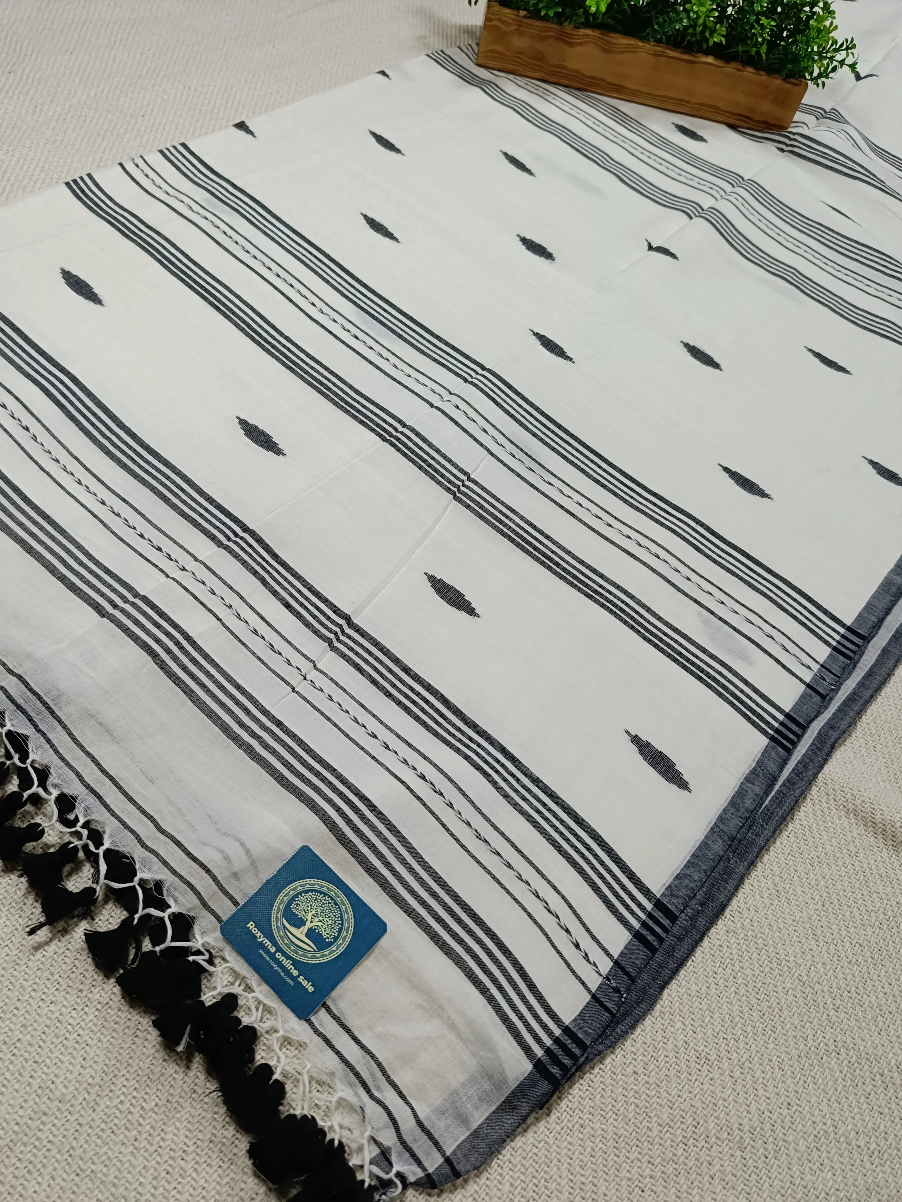 Pure Mull Cotton Jamdani Saree – White & Black Handwoven Bengal Jamdani | Soft Lightweight Cotton Saree with Blouse Piece