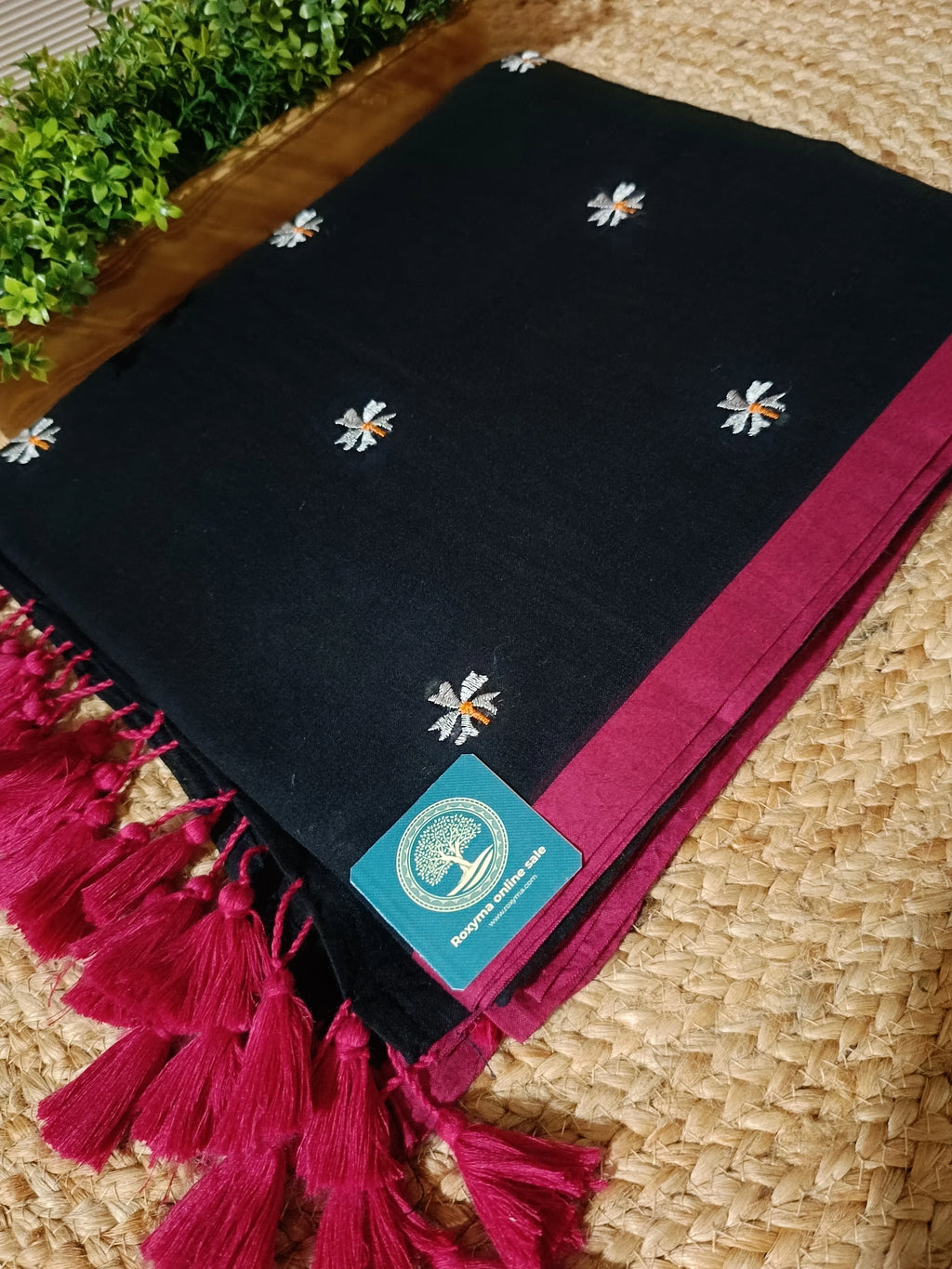 Pure Mulmul Cotton Saree with Seuli Embroidery | Bengal Handcrafted Soft Cotton Saree