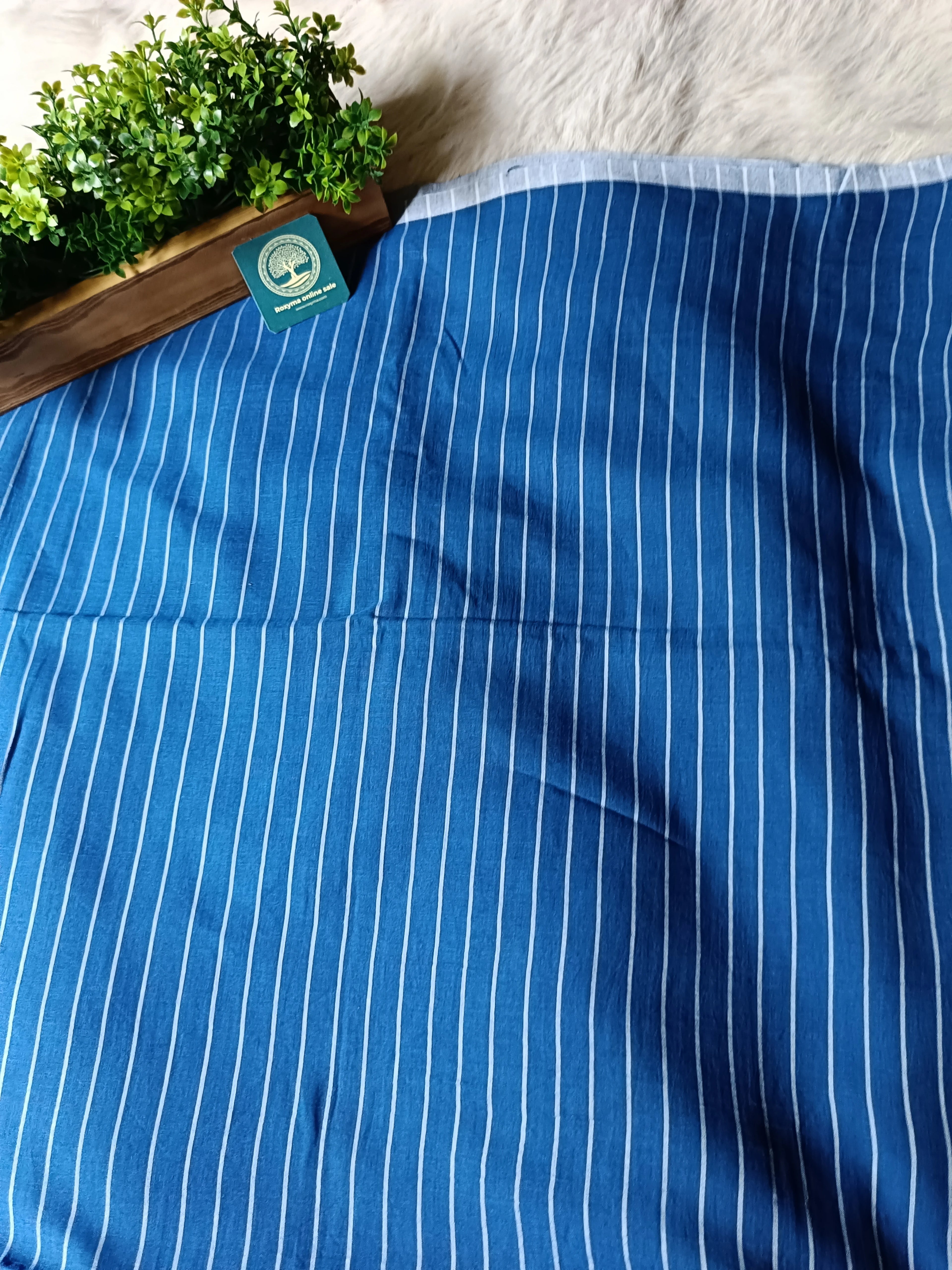 RAGHINI-A Premium Quality Handwoven Cotton Mulmul Jamdani Saree with Blouse Piece
