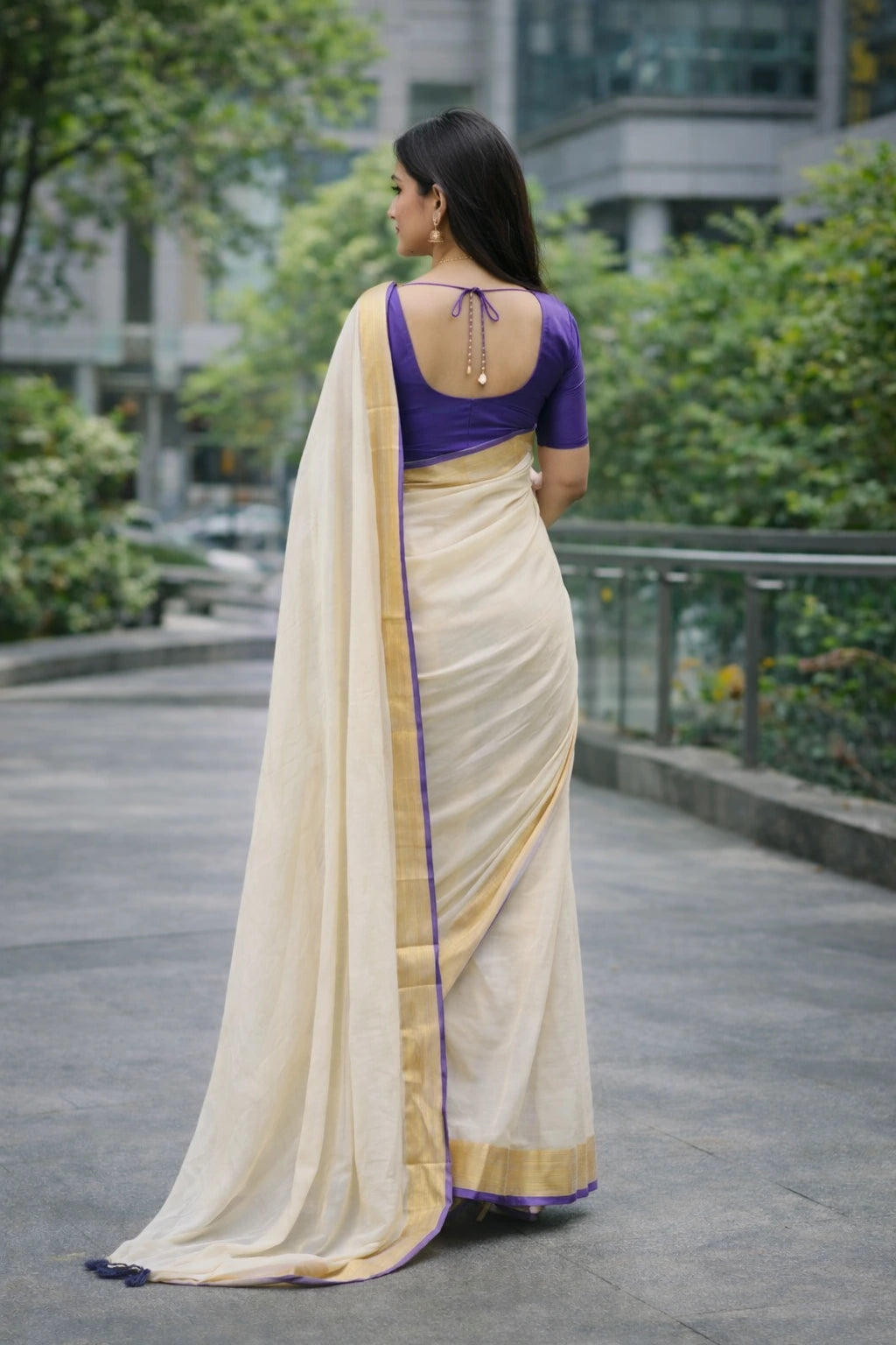 Roxyma Cream Mulmul Cotton Saree With Golden Zari Border 1