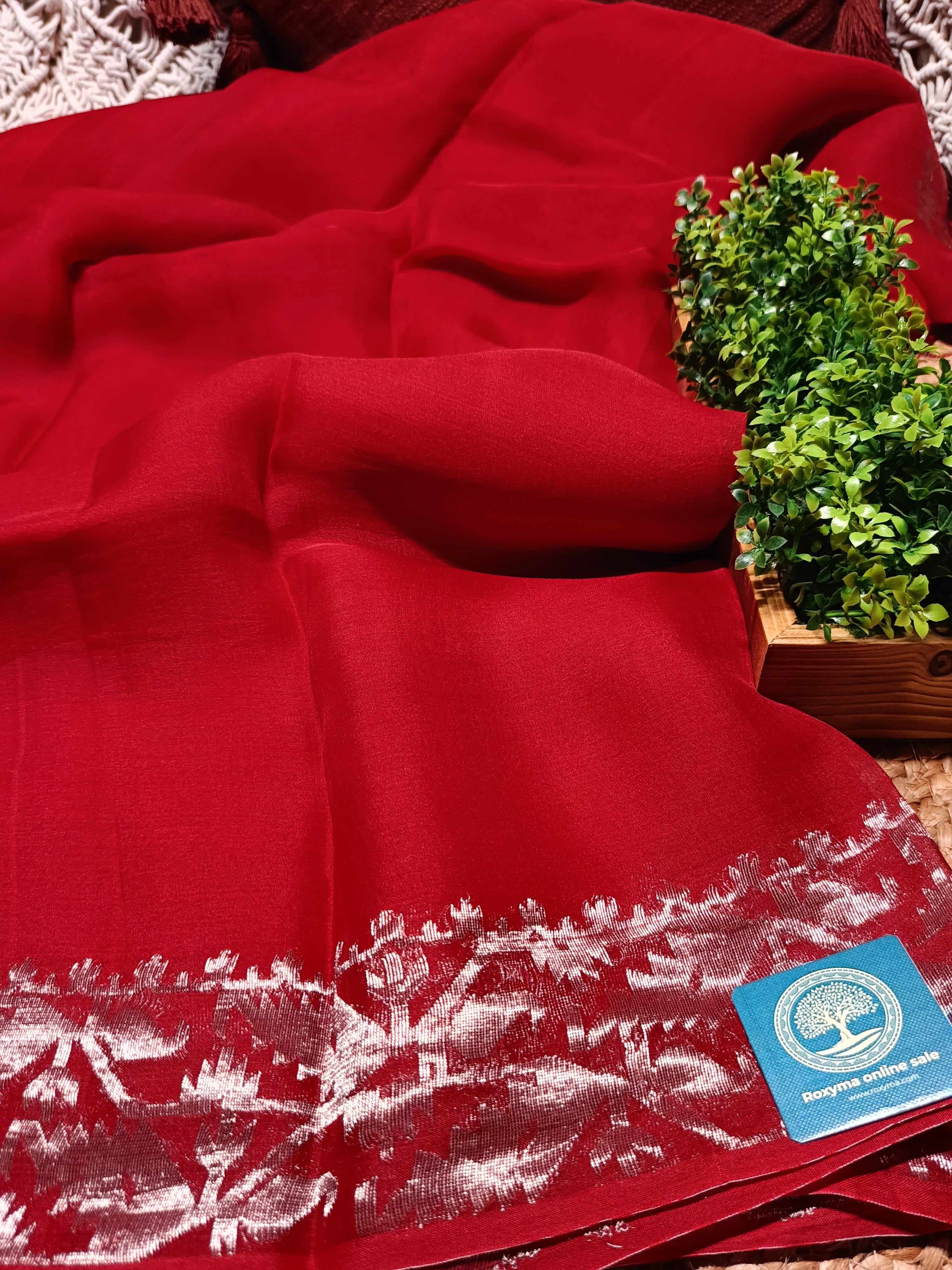 Subarnalata - Pure Maslin Silk Saree with Matka Silk Blouse Piece | Premium Handloom Silk Saree | Elegant Festive & Wedding Wear