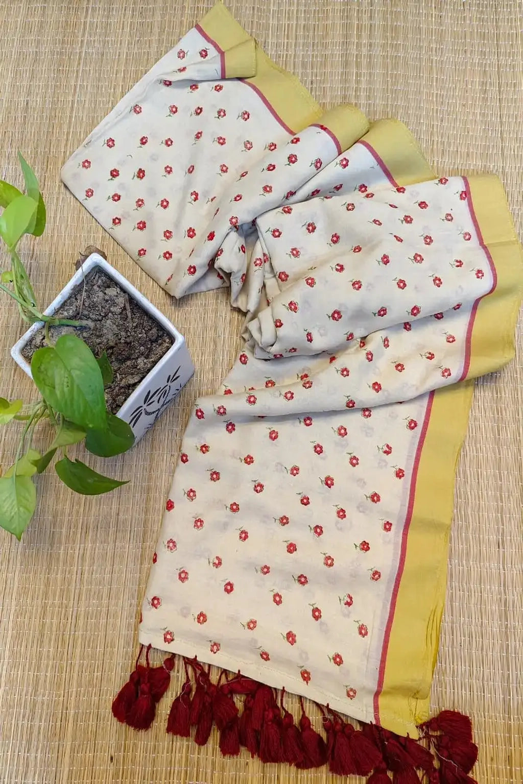 Mandakini Cream Mull Cotton Floral Printed Saree with Yellow Border | Soft Mulmul Cotton Saree | Lightweight Handloom Style