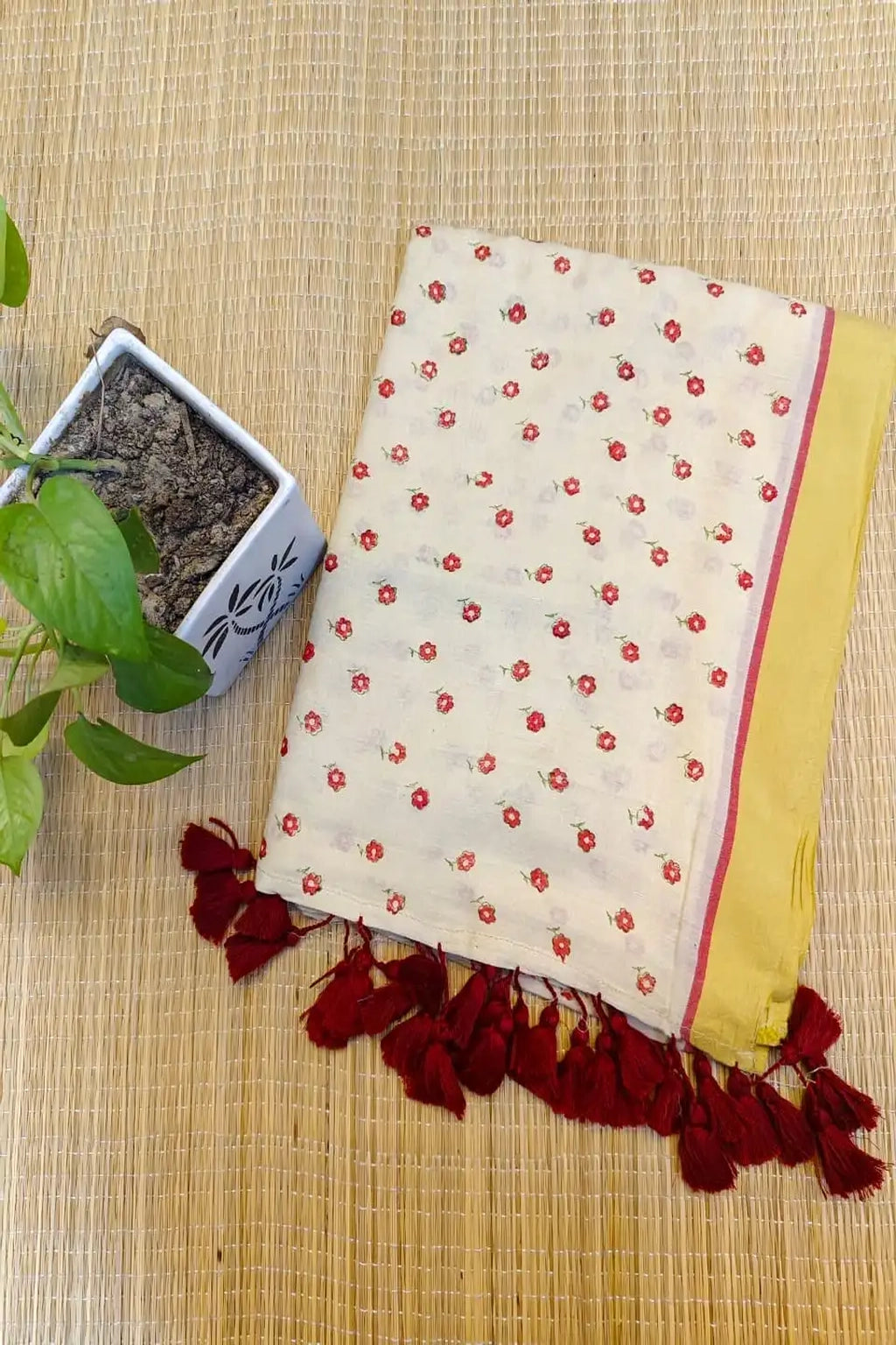 Mandakini Cream Mull Cotton Floral Printed Saree with Yellow Border | Soft Mulmul Cotton Saree | Lightweight Handloom Style