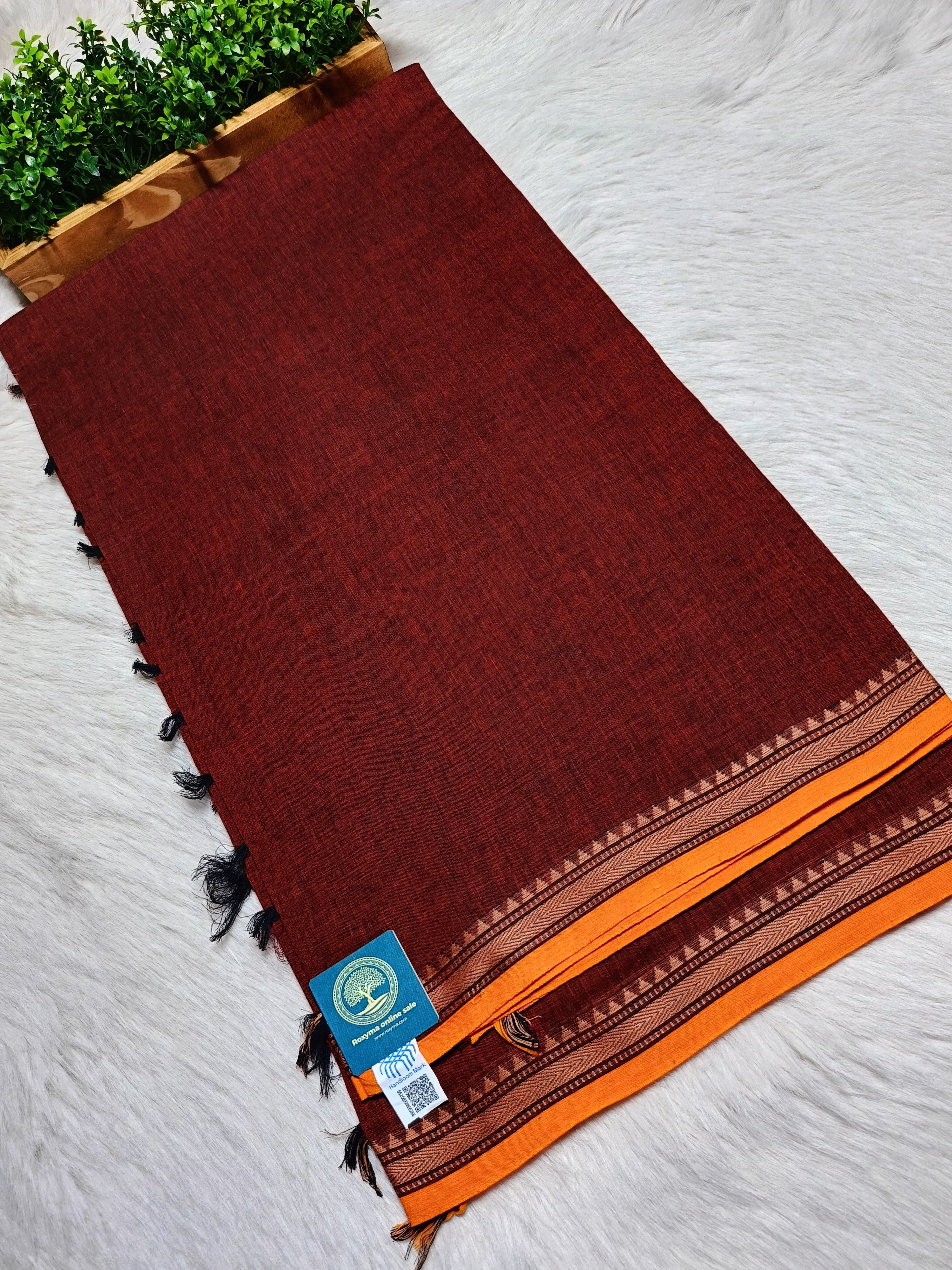 Bengal Handwoven Dhaniyakhali Cotton Saree with Customised Narayanpet Border