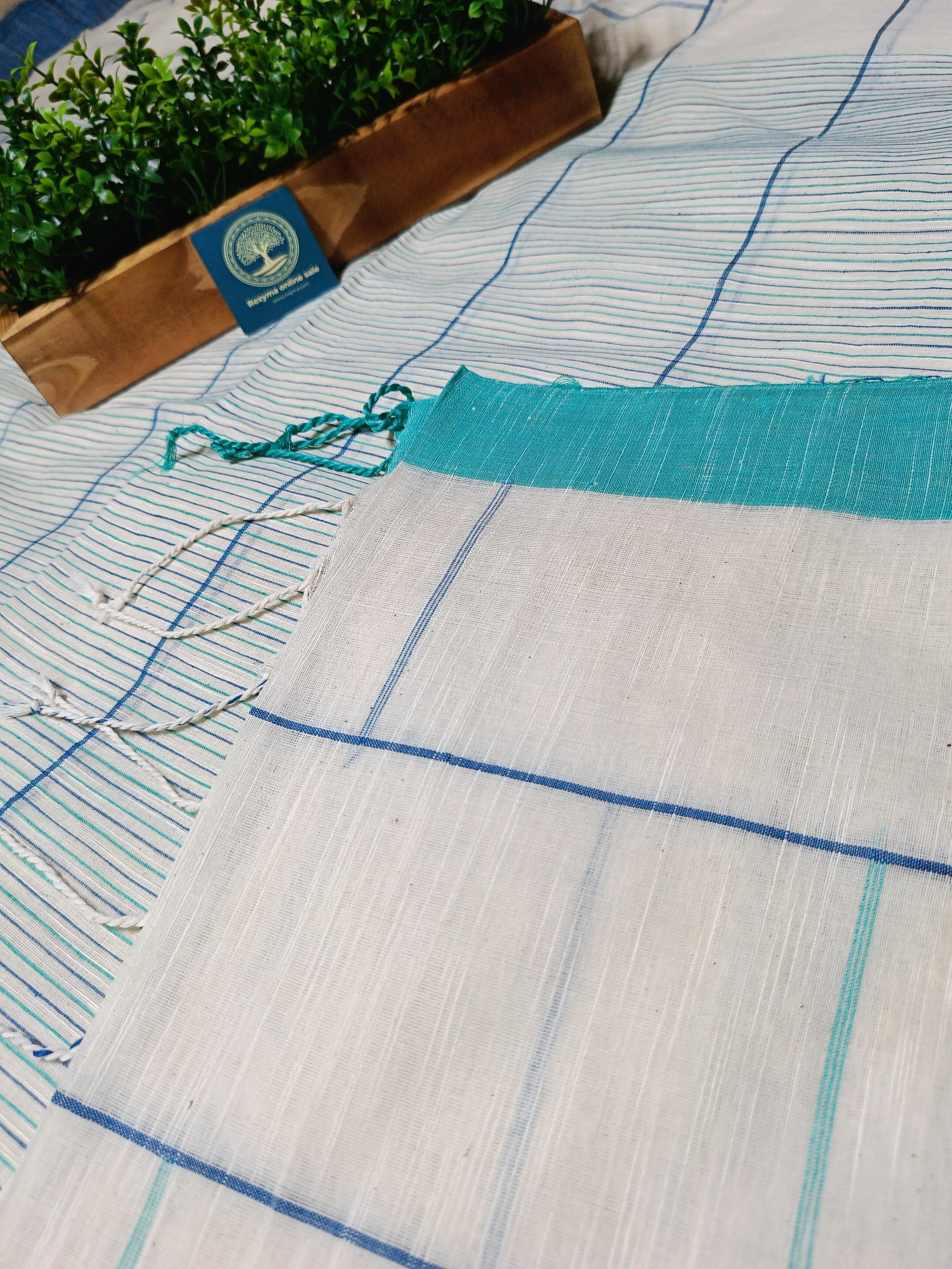 Pure Cotton Saree with Double  Contrast Border and Blouse Piece