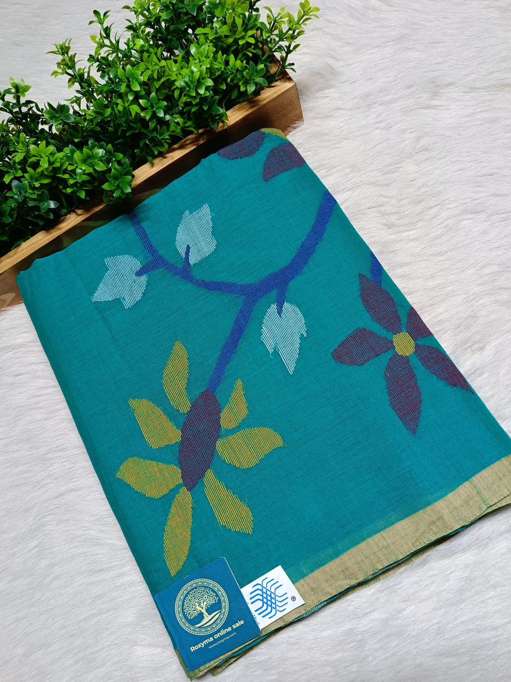 Mulmul Cotton Jamdani Saree – Handwoven Elegance with Traditional Craftsmanship