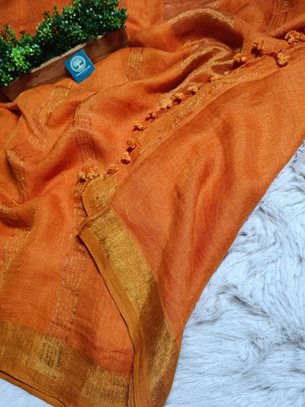 Jayasree Linen Saree With Zari Border and Blouse Piece