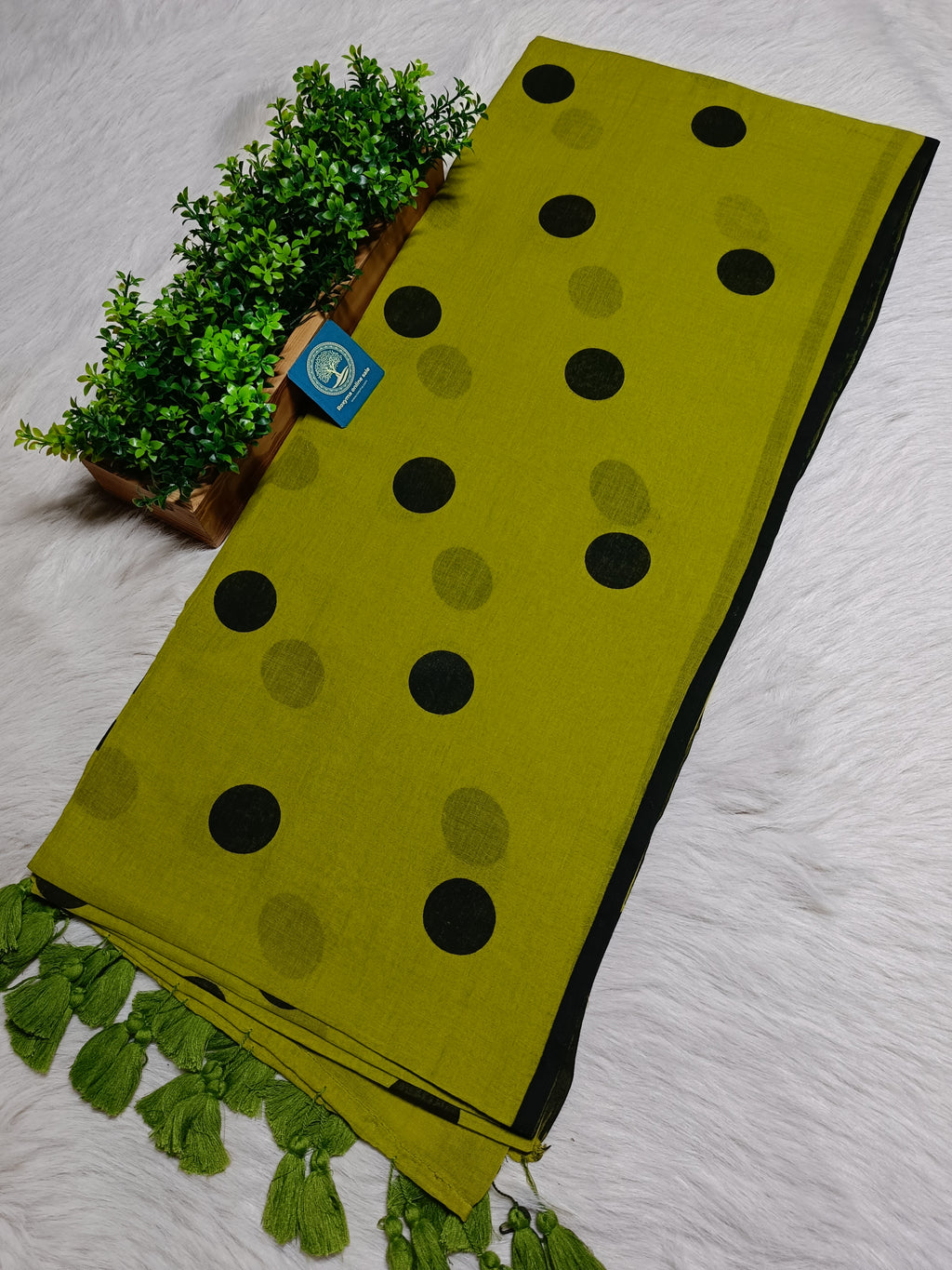 Pure Handwoven Cotton Mulmul Saree with Printed Ball Buti & Tassels