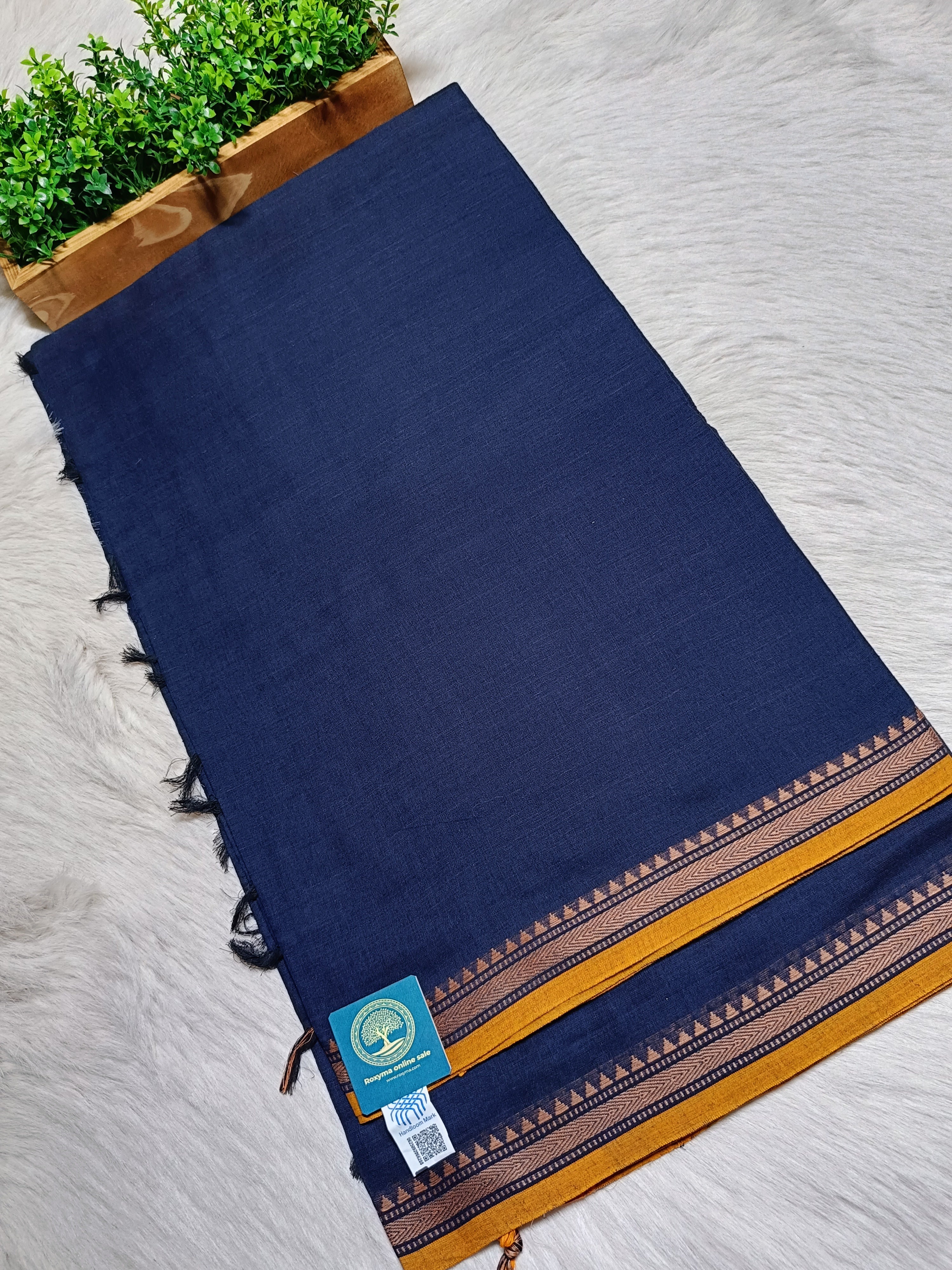 Bengal Handwoven Dhaniyakhali Cotton Saree with Customised Narayanpet Border