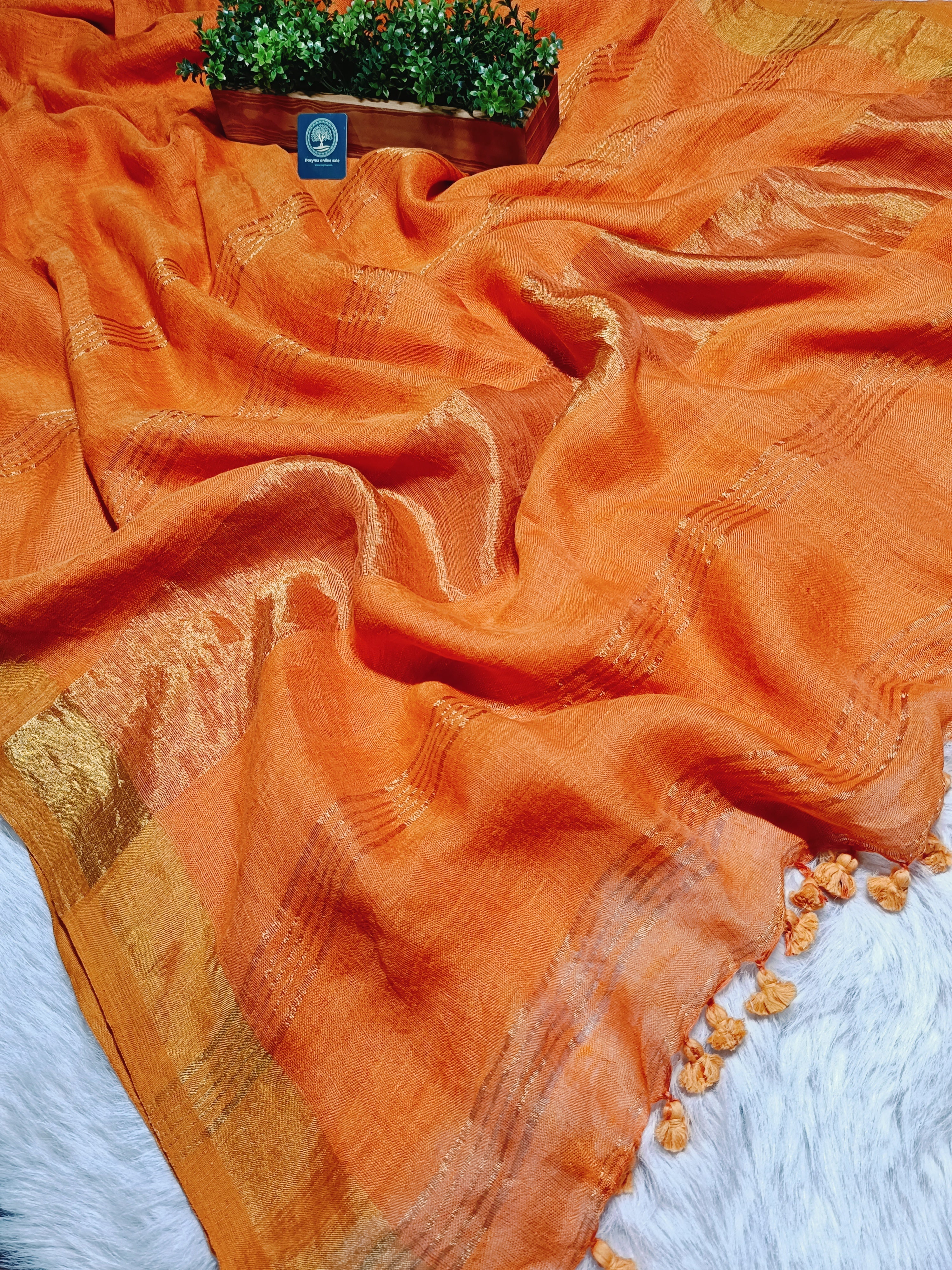 Jayasree Linen Saree With Zari Border and Blouse Piece