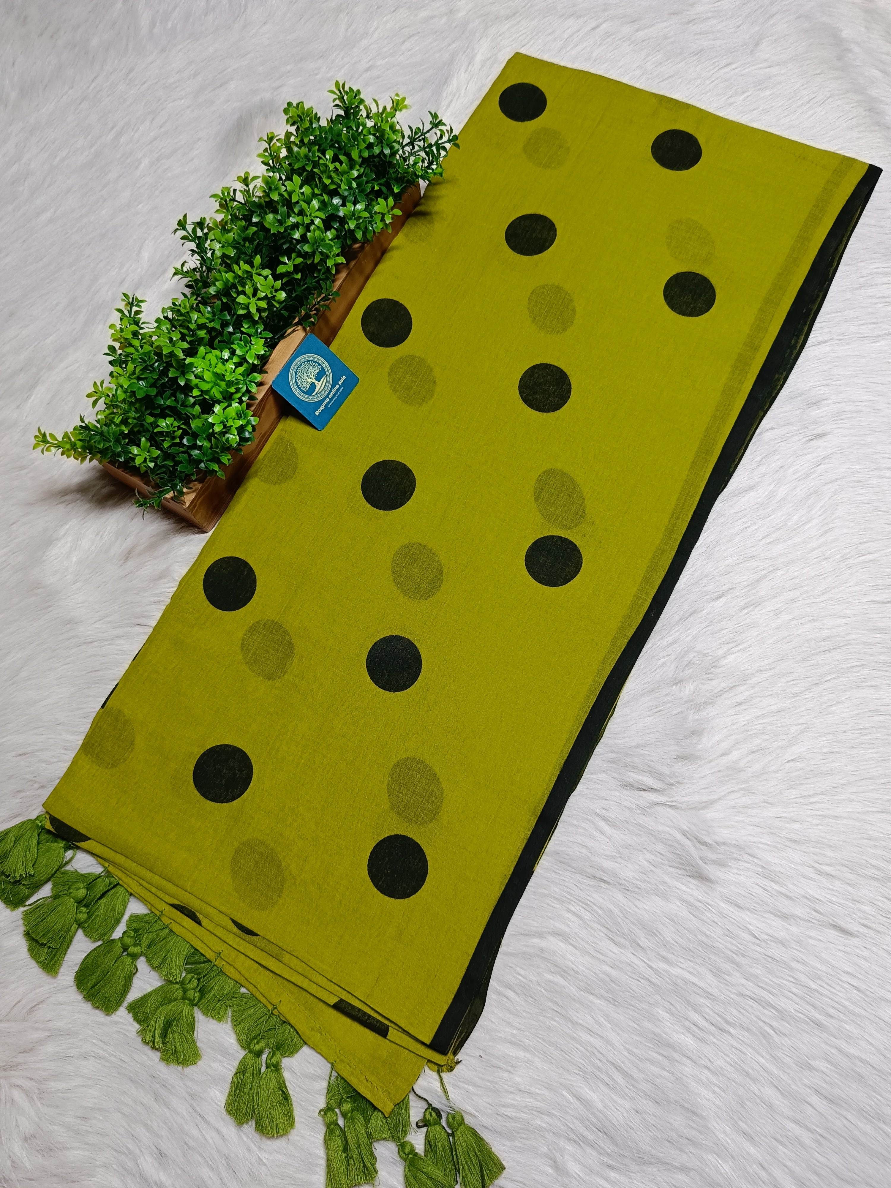 Pure Handwoven Cotton Mulmul Saree with Printed Ball Buti & Tassels