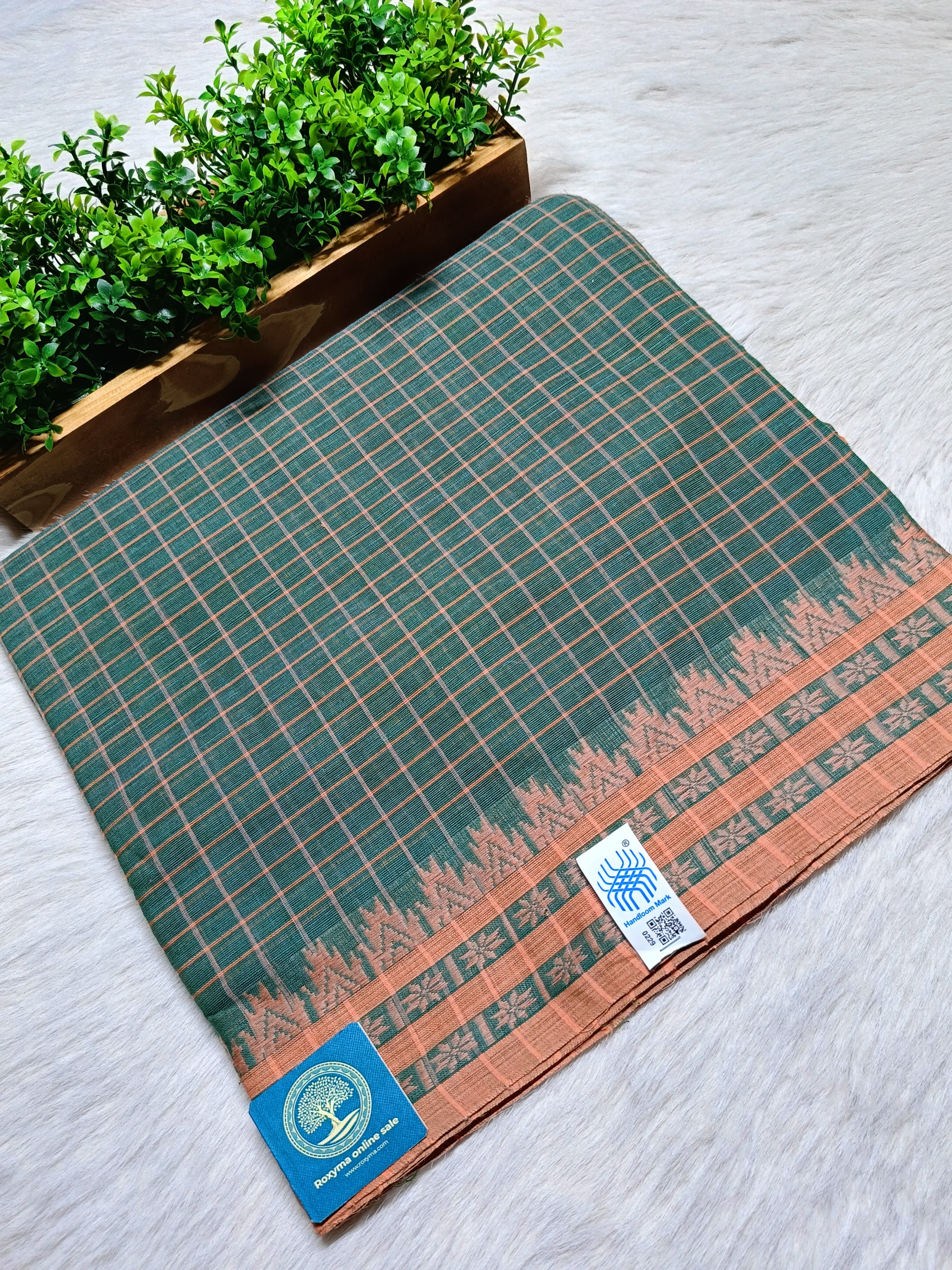 Premium Handwoven Dhonekhali Cotton Saree – Traditional Border | No Blouse Piece