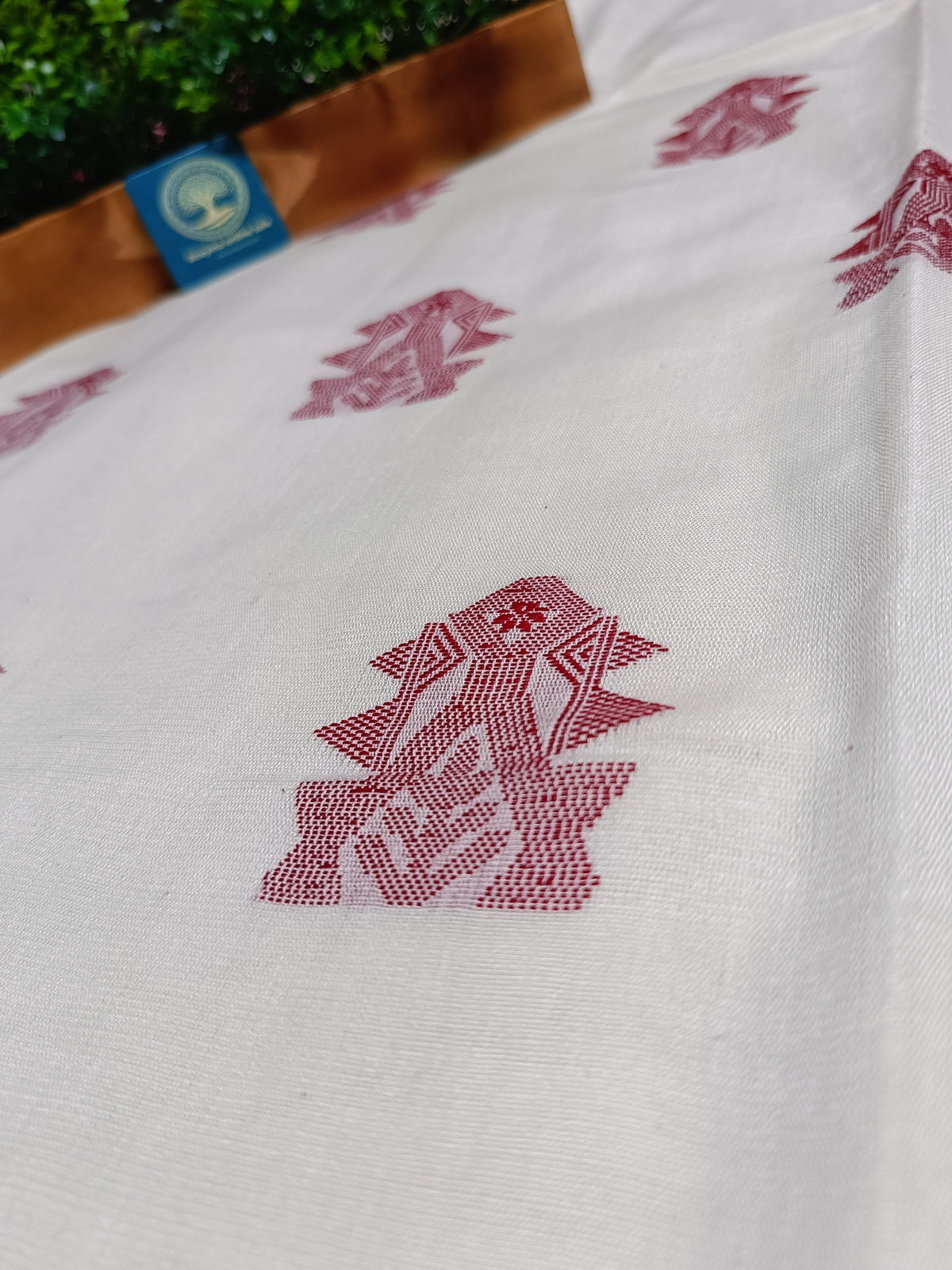 Pure Handloom Bengal Cotton Saree – Traditional Red and White with Ornate Geometric Motifs