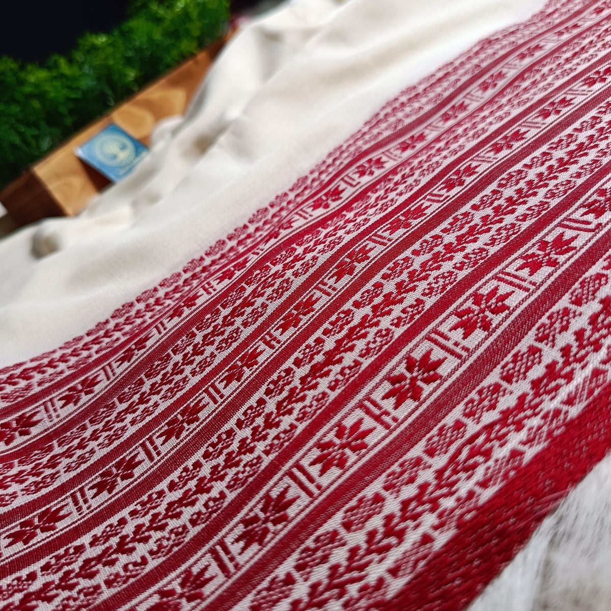 Pure Handloom Bengal Cotton Saree – Traditional Red and White with Ornate Geometric Motifs