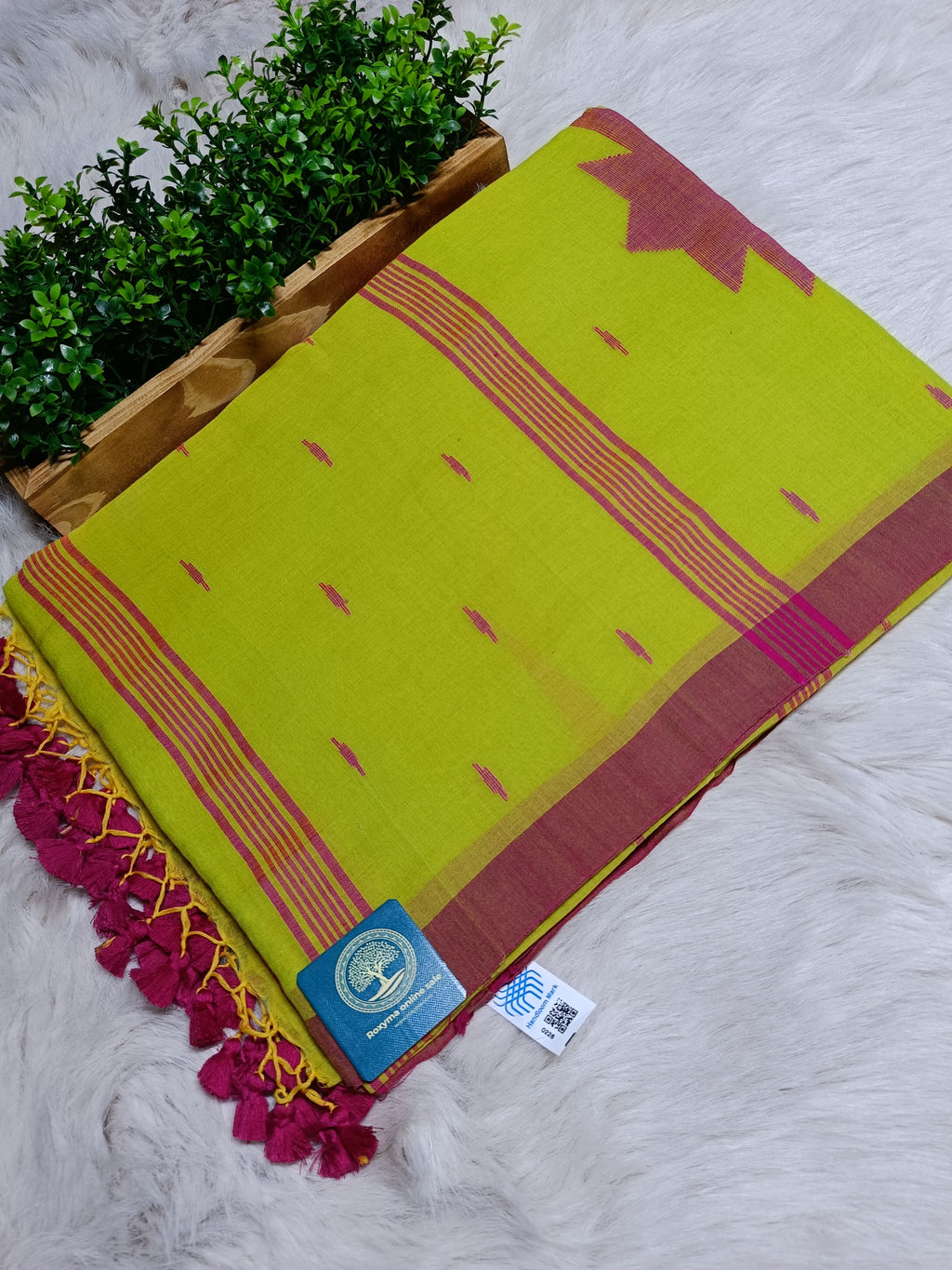 Handloom Cotton Saree in Lime Green and Magenta