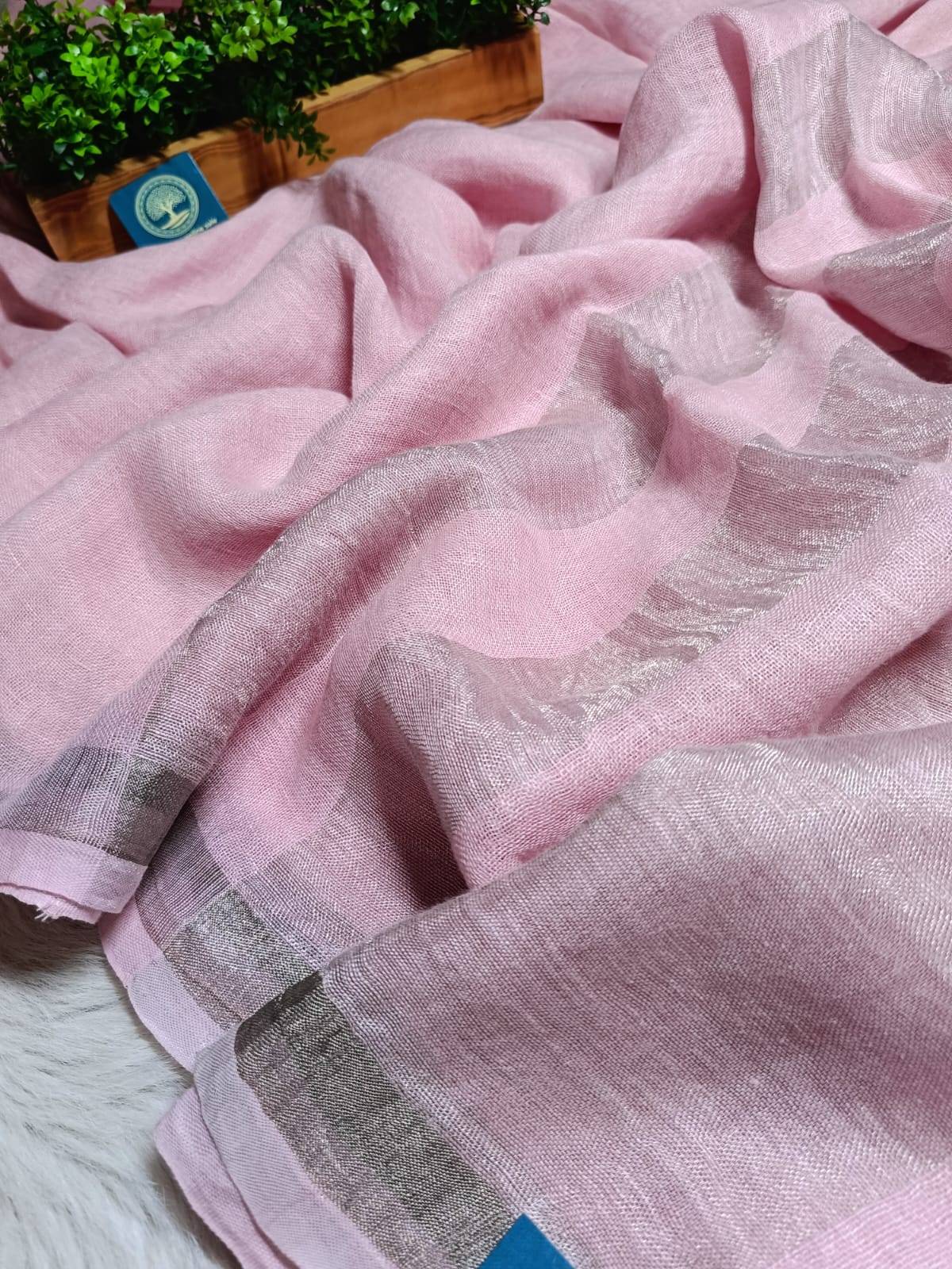Pure Handwoven Jaishree Linen in Baby Pink Shed