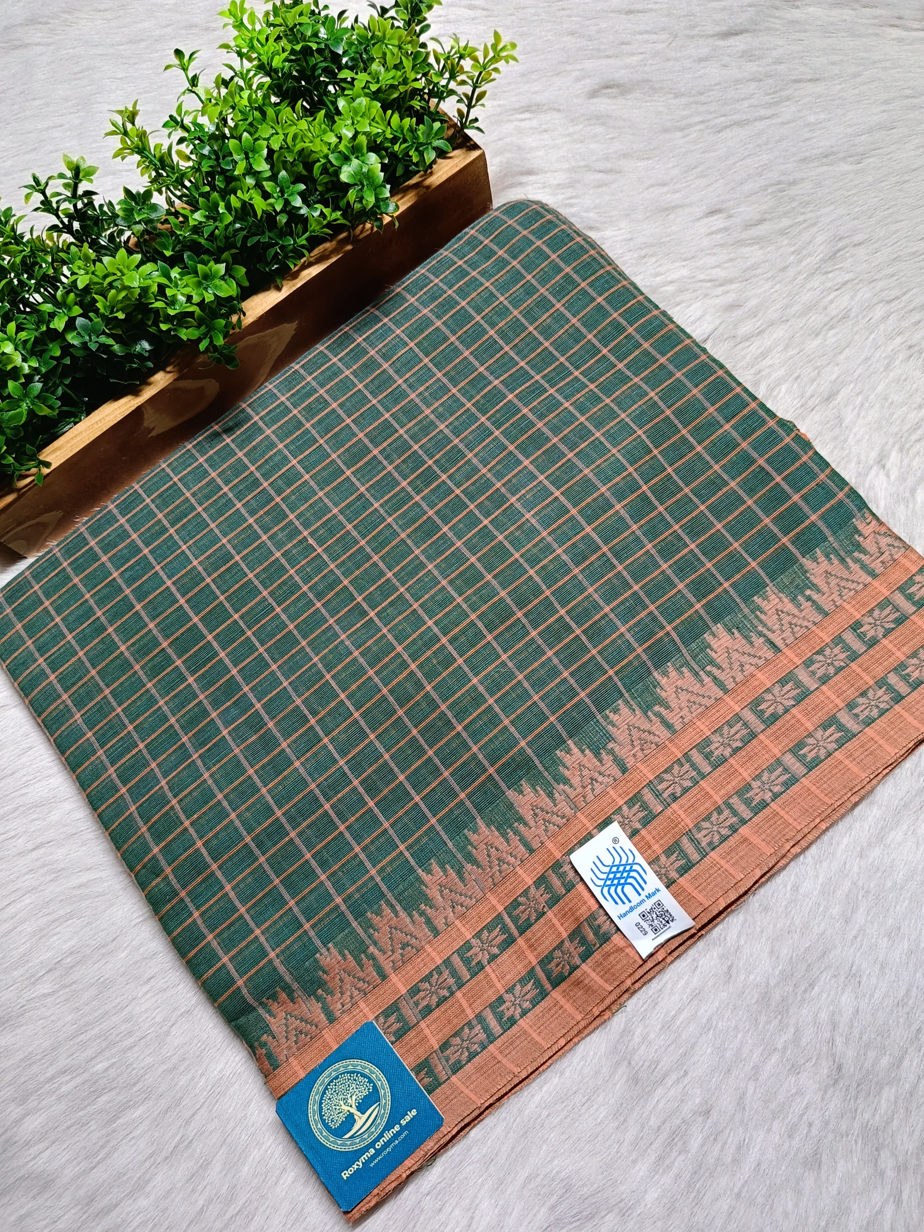 Premium Handwoven Dhonekhali Cotton Saree – Traditional Border | No Blouse Piece