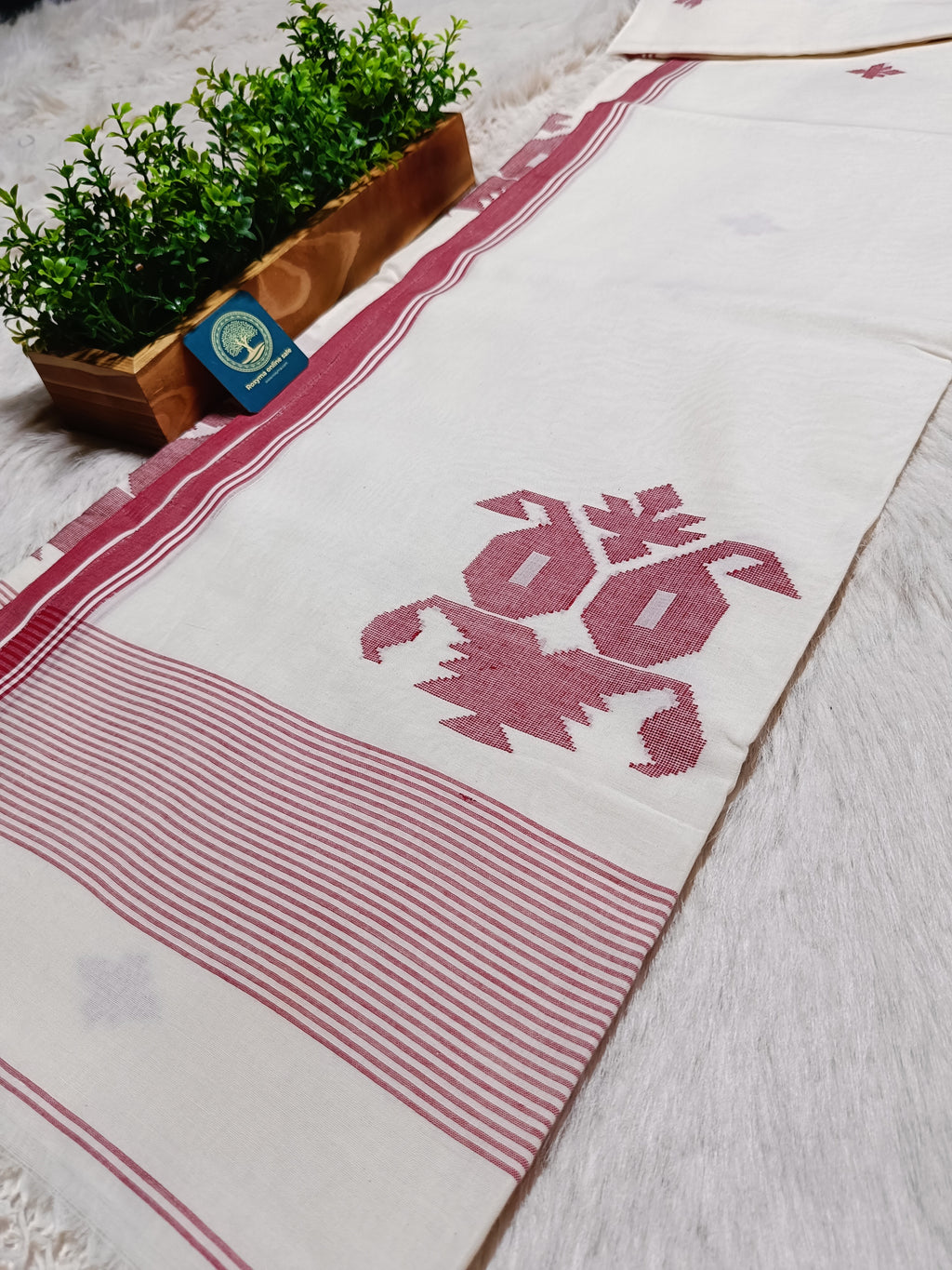 Pure Handloom Bengal Jamdani Saree – Traditional Red and White with Designer Blouse Piece
