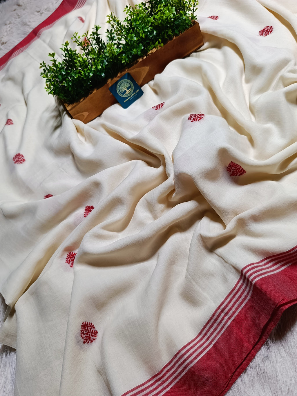 Traditional Red and White Soft Cotton Baluchuri Saree with Blouse Piece – Pure Handloom