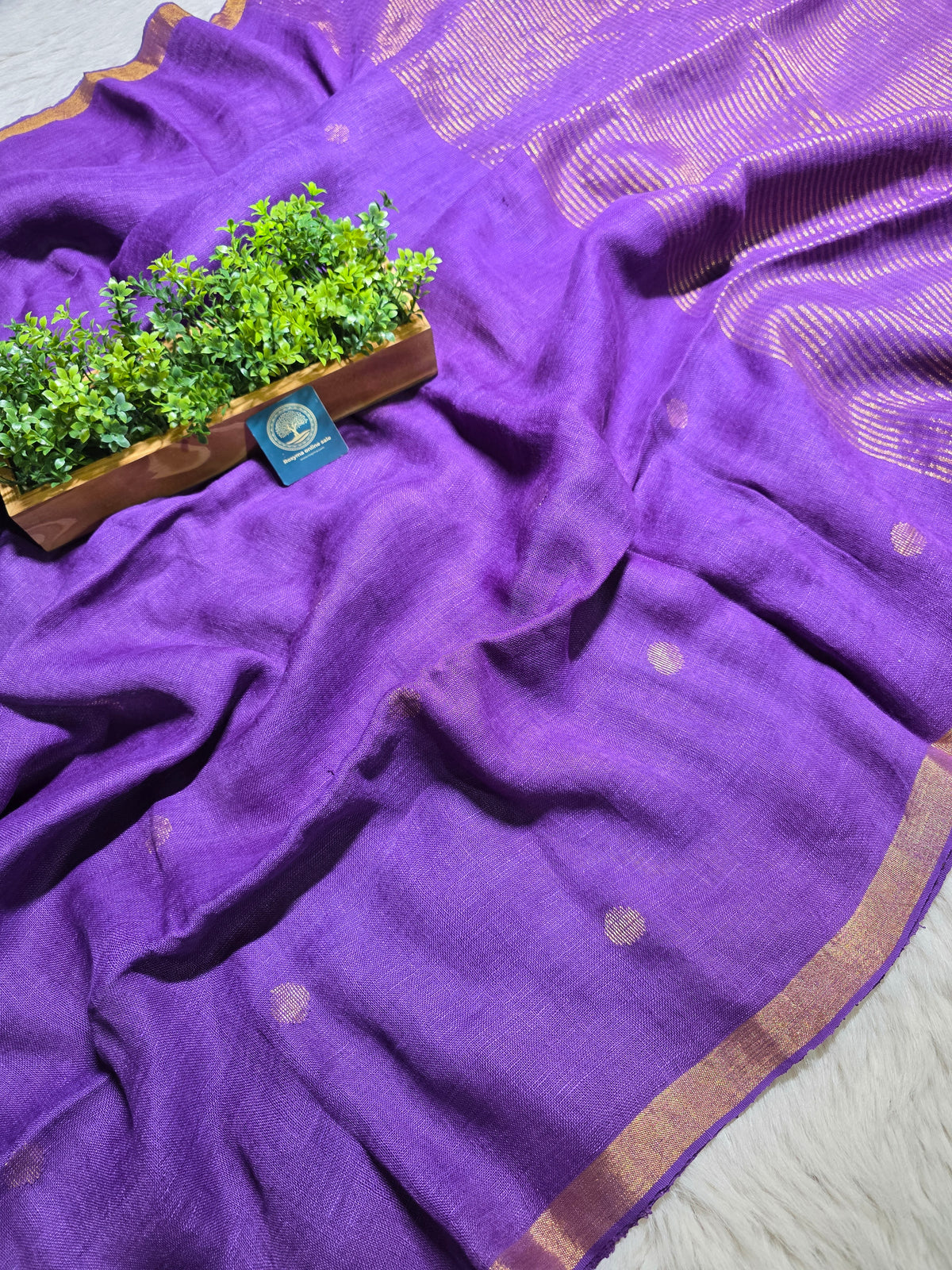Pure Linen-by-Linen Saree – Royal Purple with Gold Zari Jamdani Buttas & Striped Pallu