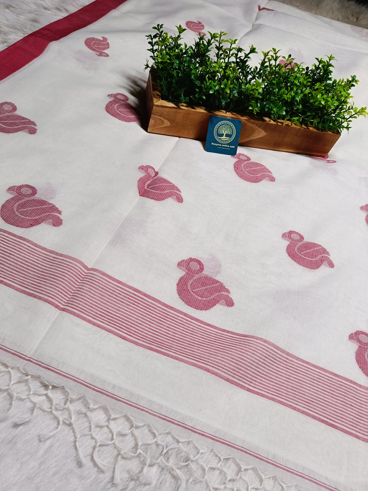 Pure Handloom Bengal Cotton Saree – Traditional Red and White with Traditional Bird Motifs