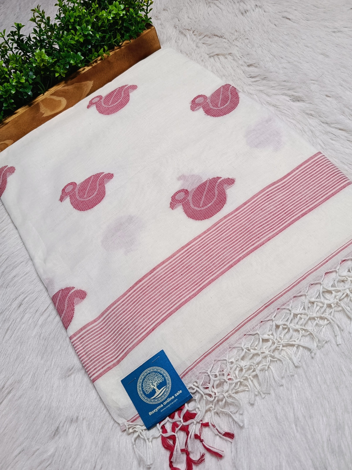 Pure Handloom Bengal Cotton Saree – Traditional Red and White with Traditional Bird Motifs
