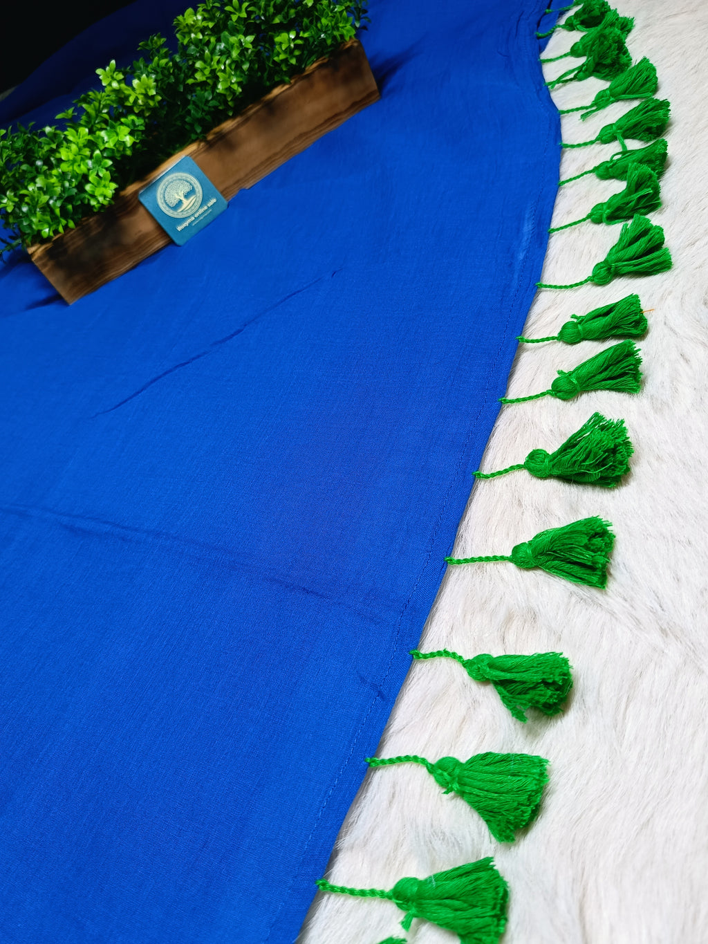Pure Mullmull Cotton Saree with Contrast Border & Tassel Pallu | Soft Handloom Saree for Women