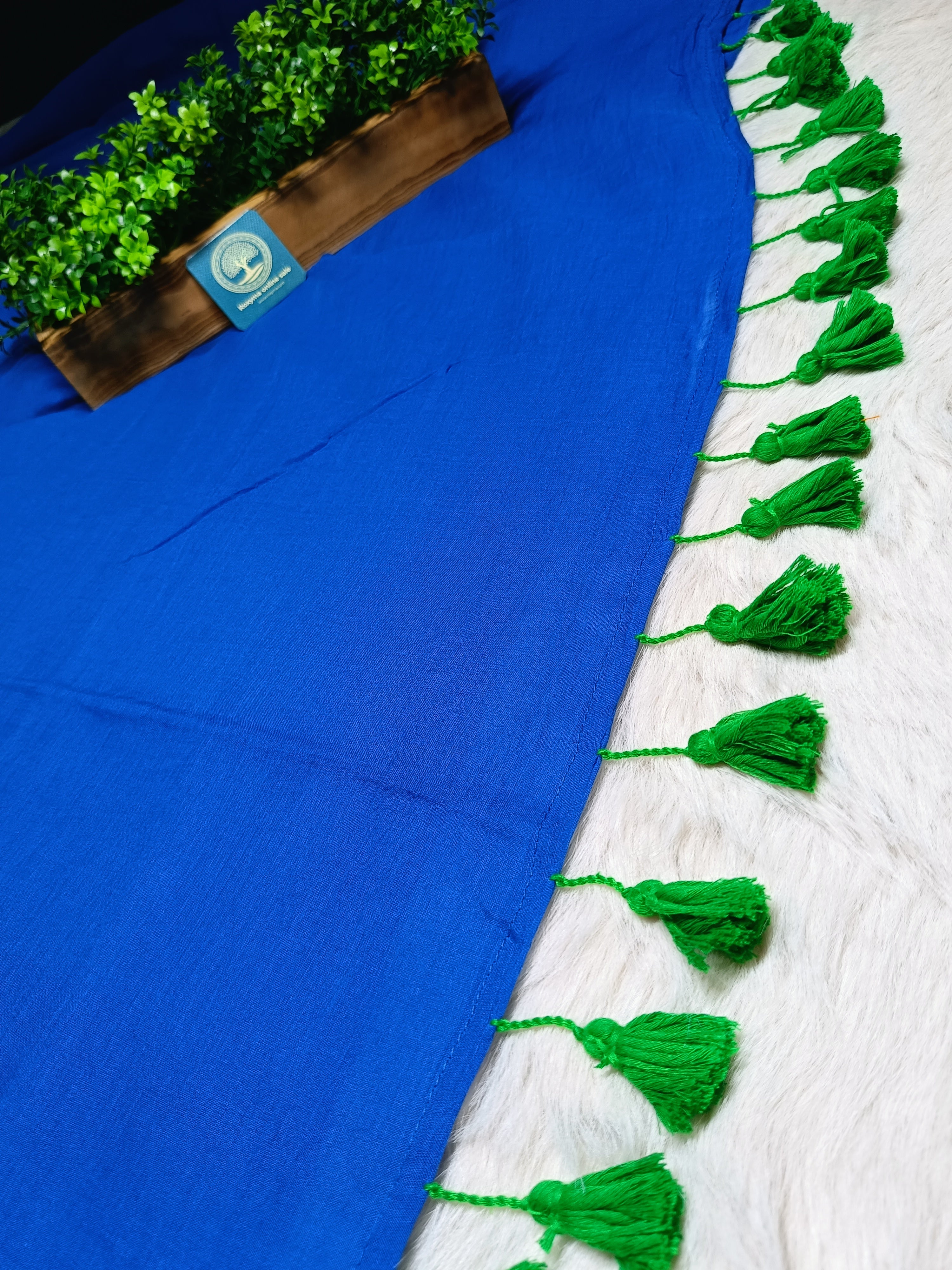 Pure Mullmull Cotton Saree with Contrast Border & Tassel Pallu | Soft Handloom Saree for Women