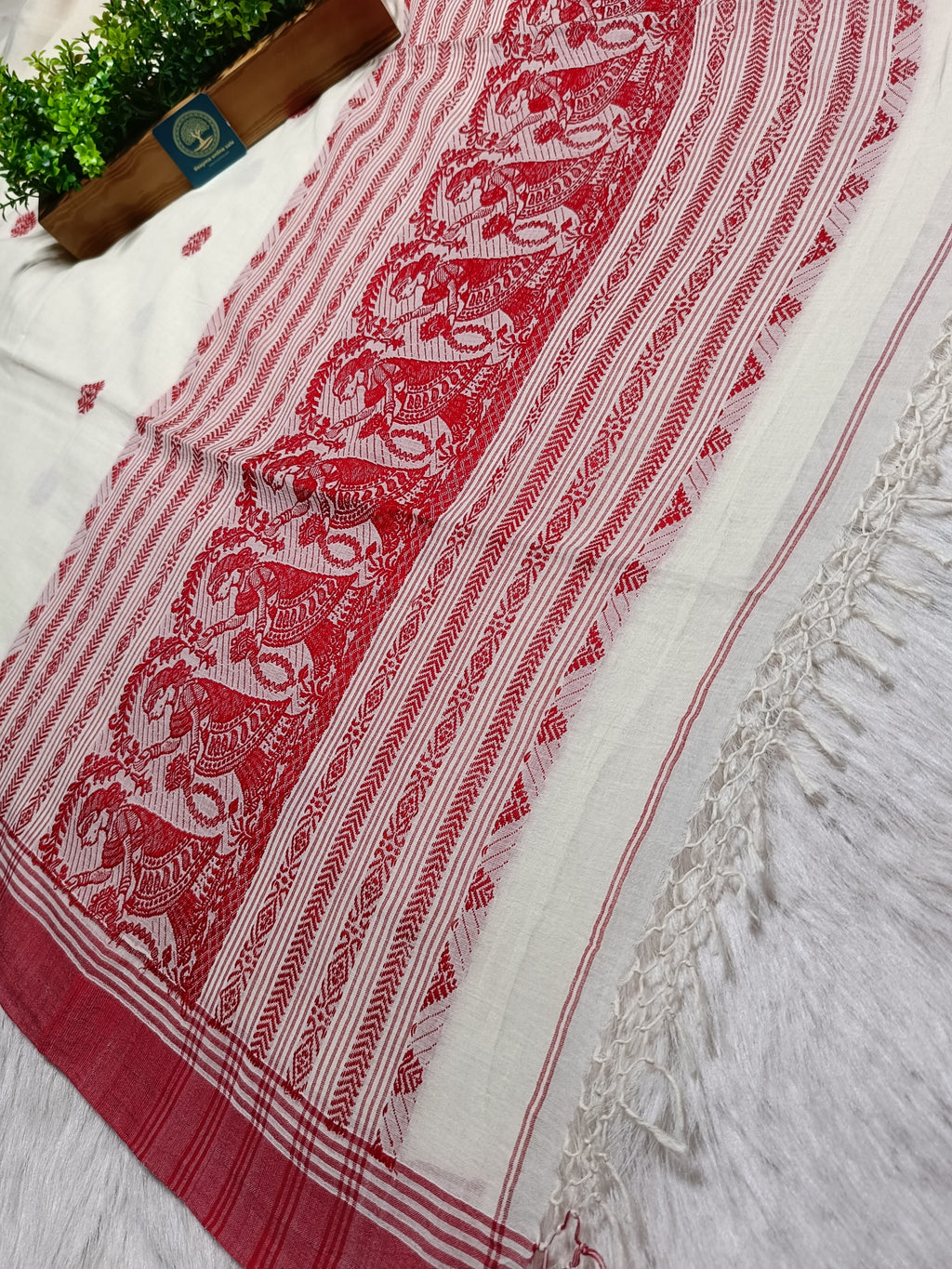 Traditional Red and White Soft Cotton Baluchuri Saree with Blouse Piece – Pure Handloom