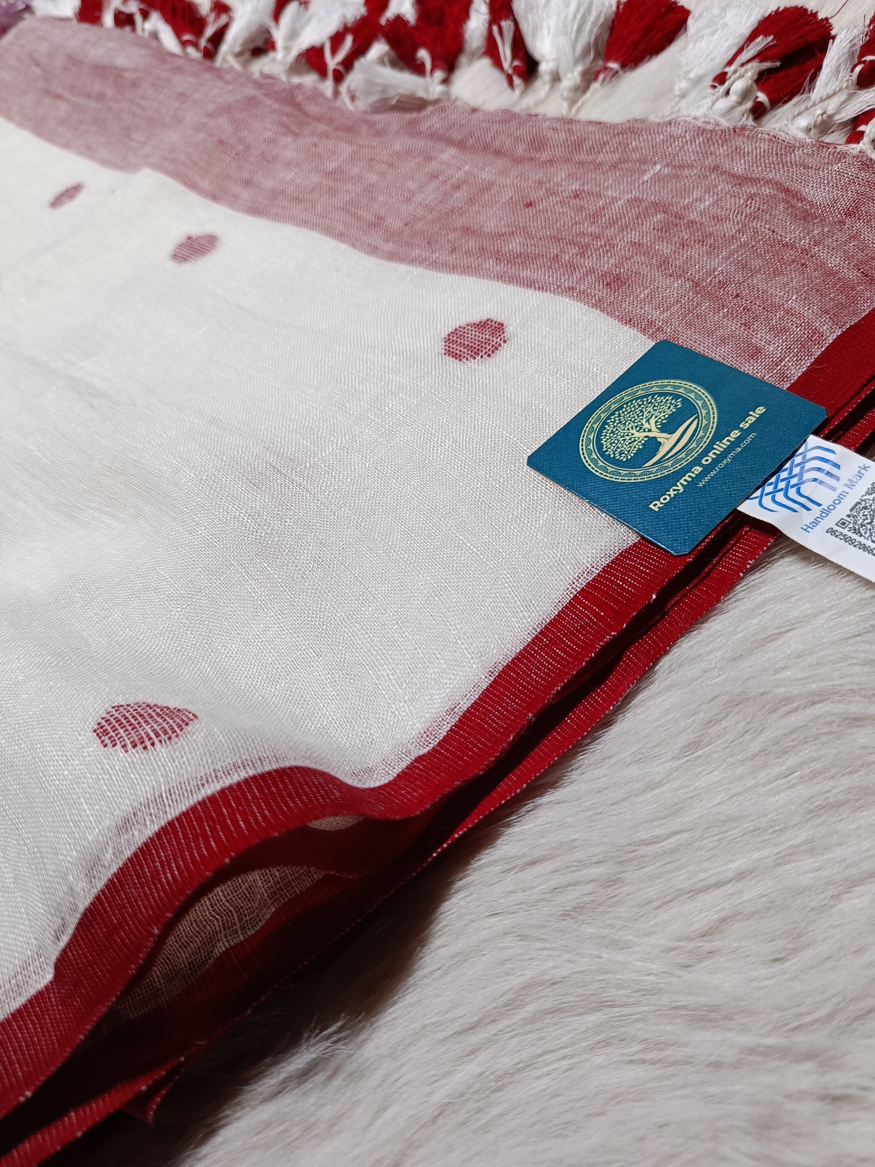 Sindura Buti - Linen Saree  With Jamdani Buties