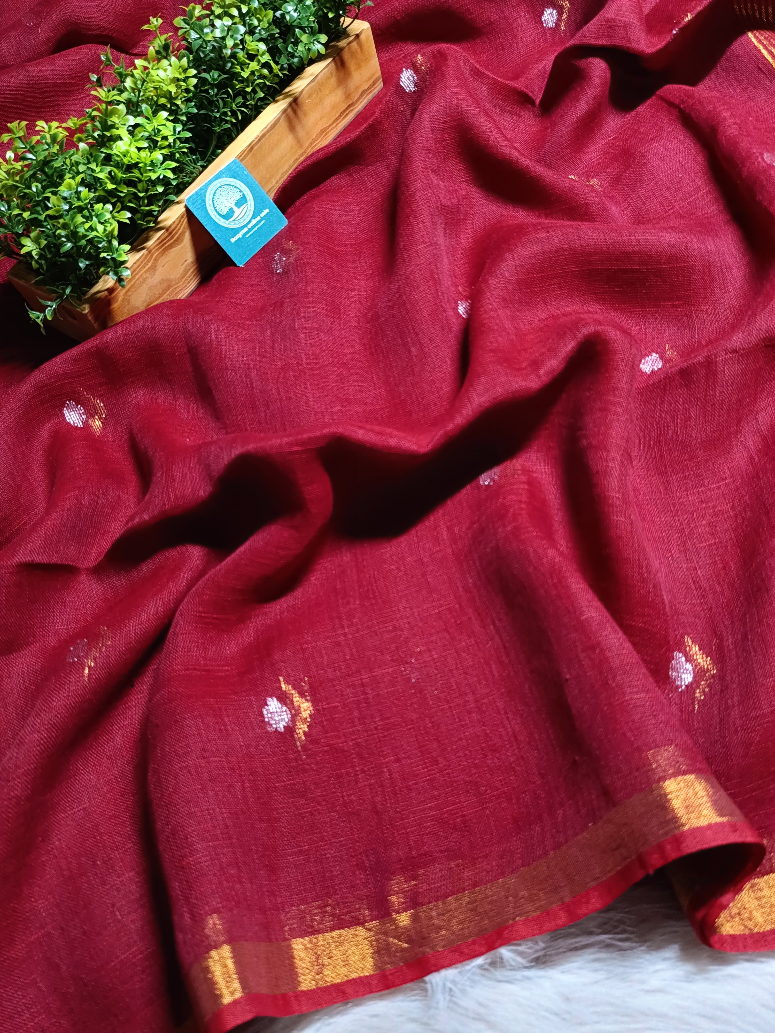 Premium Jaishree Linen Jamdani Saree