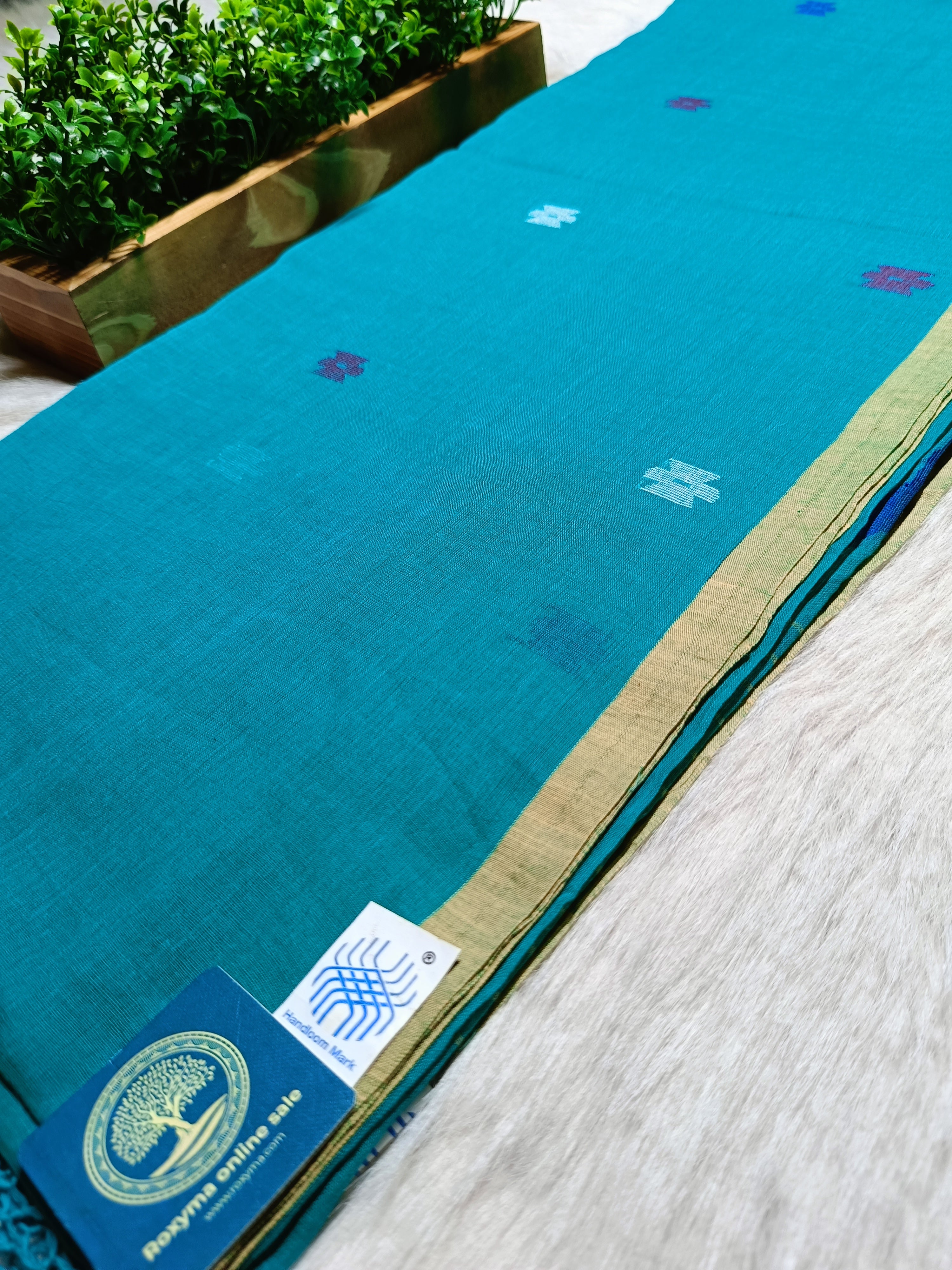 Mulmul Cotton Jamdani Saree – Handwoven Elegance with Traditional Craftsmanship