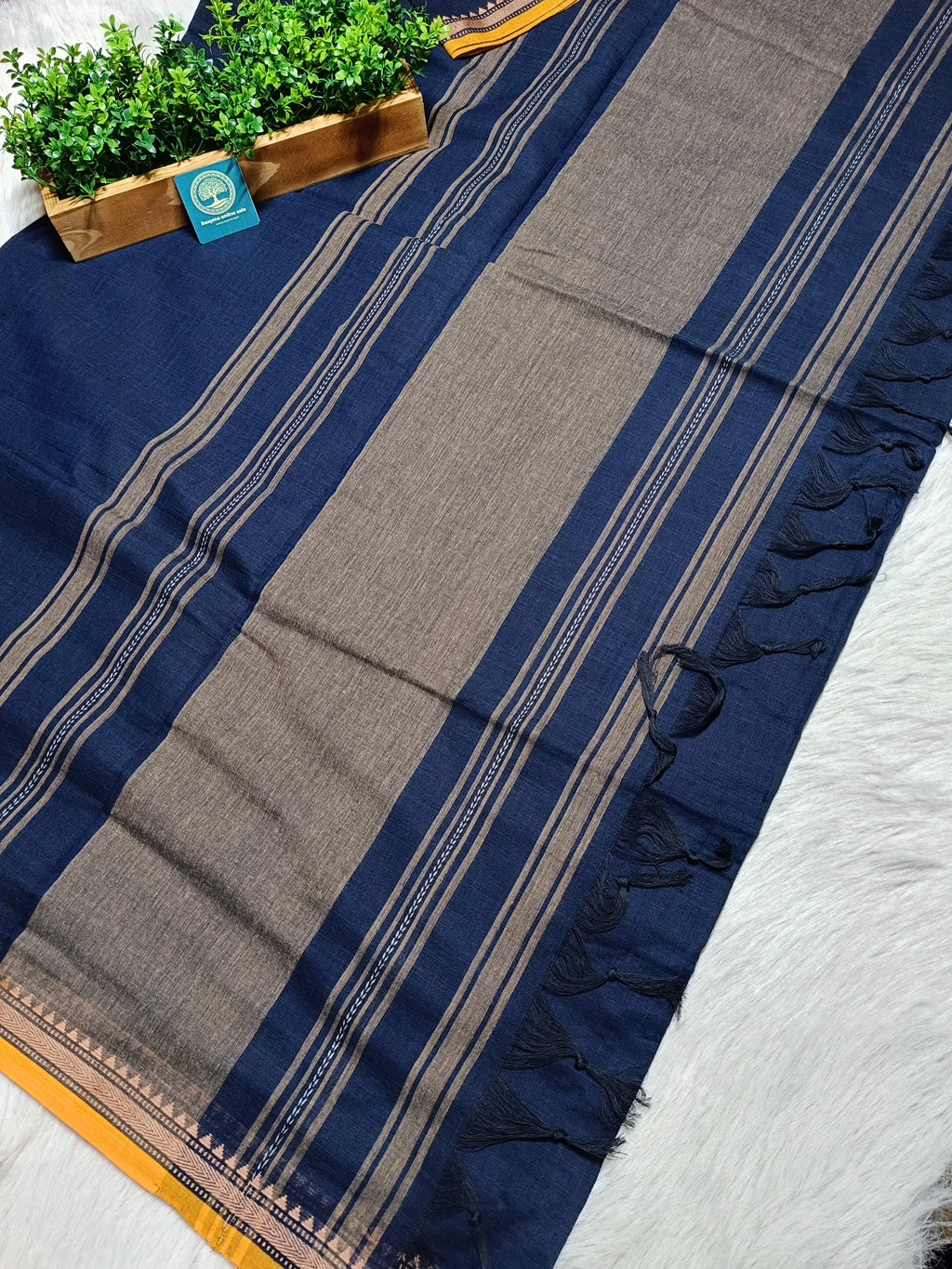 Bengal Handwoven Dhaniyakhali Cotton Saree with Customised Narayanpet Border