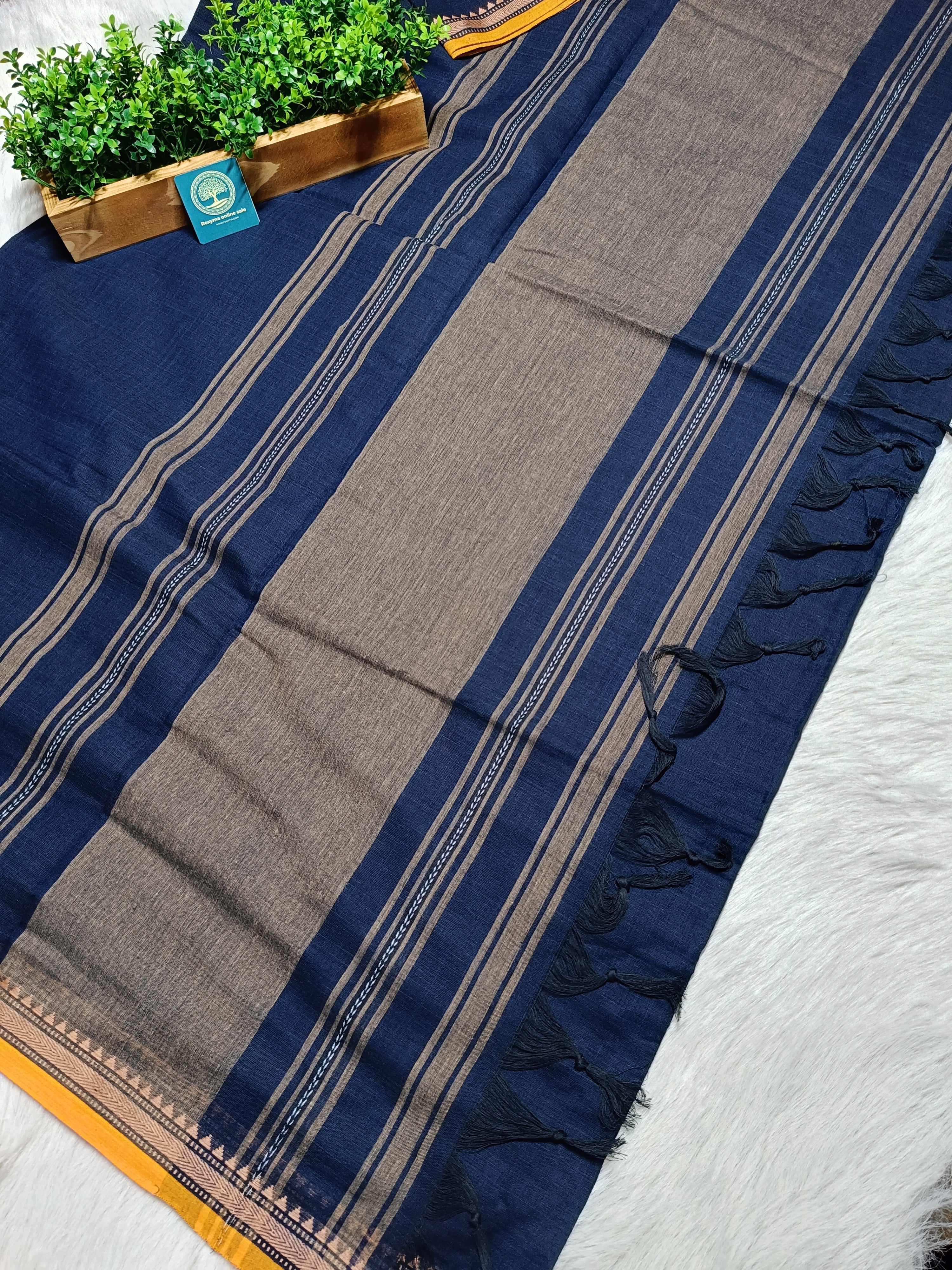 Bengal Handwoven Dhaniyakhali Cotton Saree with Customised Narayanpet Border