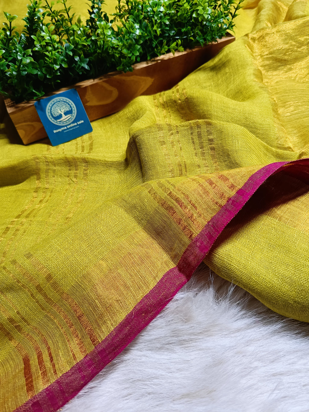 Linen Saree with Blouse Piece