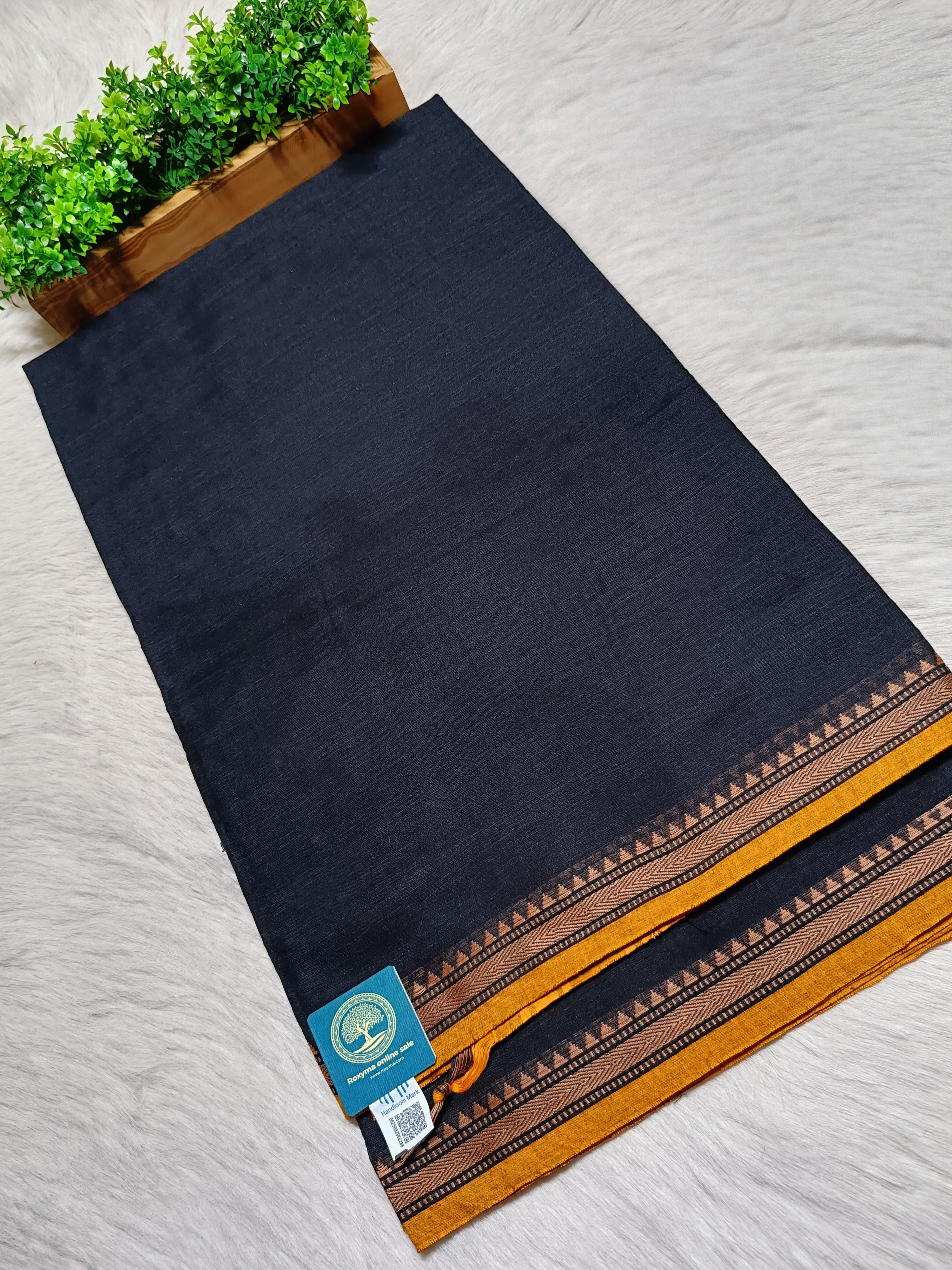 Bengal Handwoven Dhaniyakhali Cotton Saree with Customised Narayanpet Border