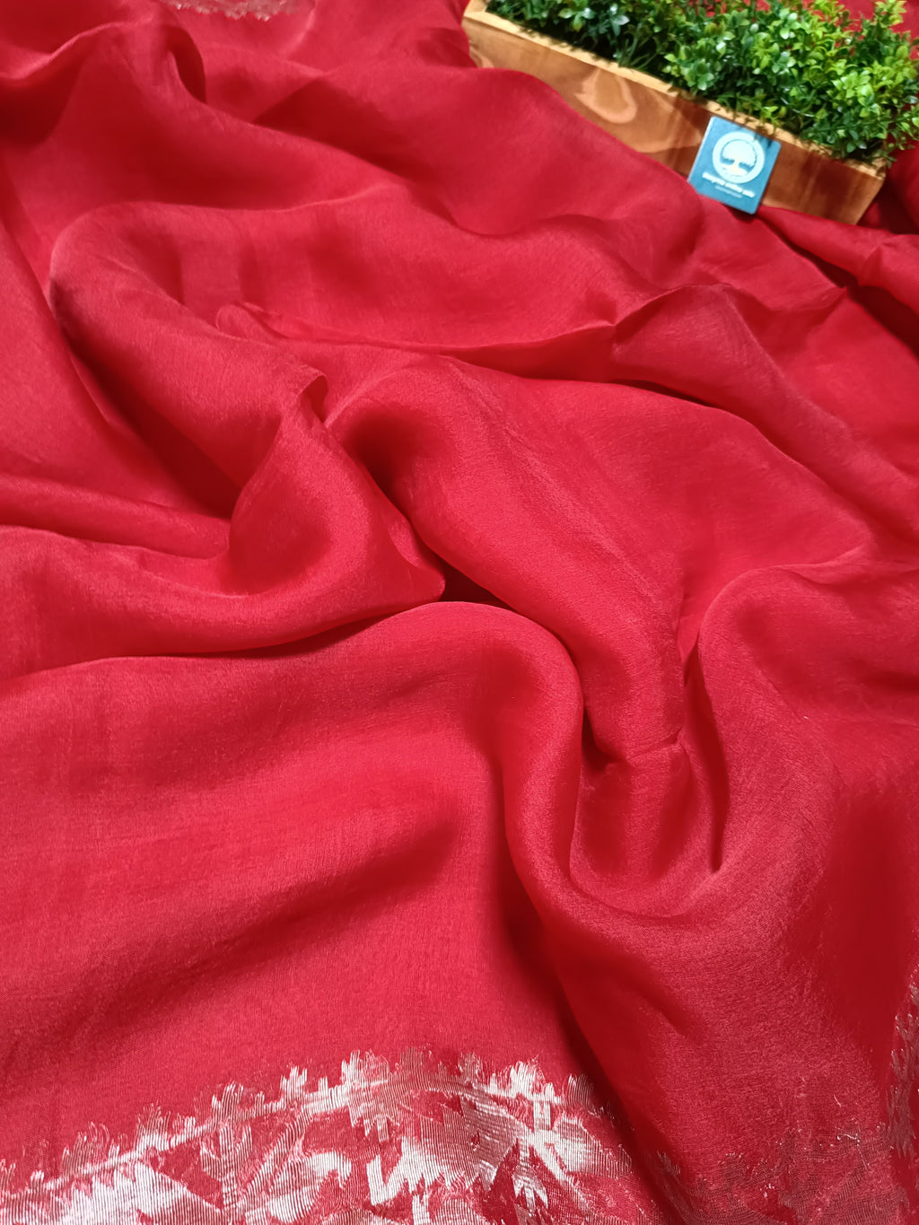 Subarnalata - Pure Maslin Silk Saree with Matka Silk Blouse Piece | Premium Handloom Silk Saree | Elegant Festive & Wedding Wear