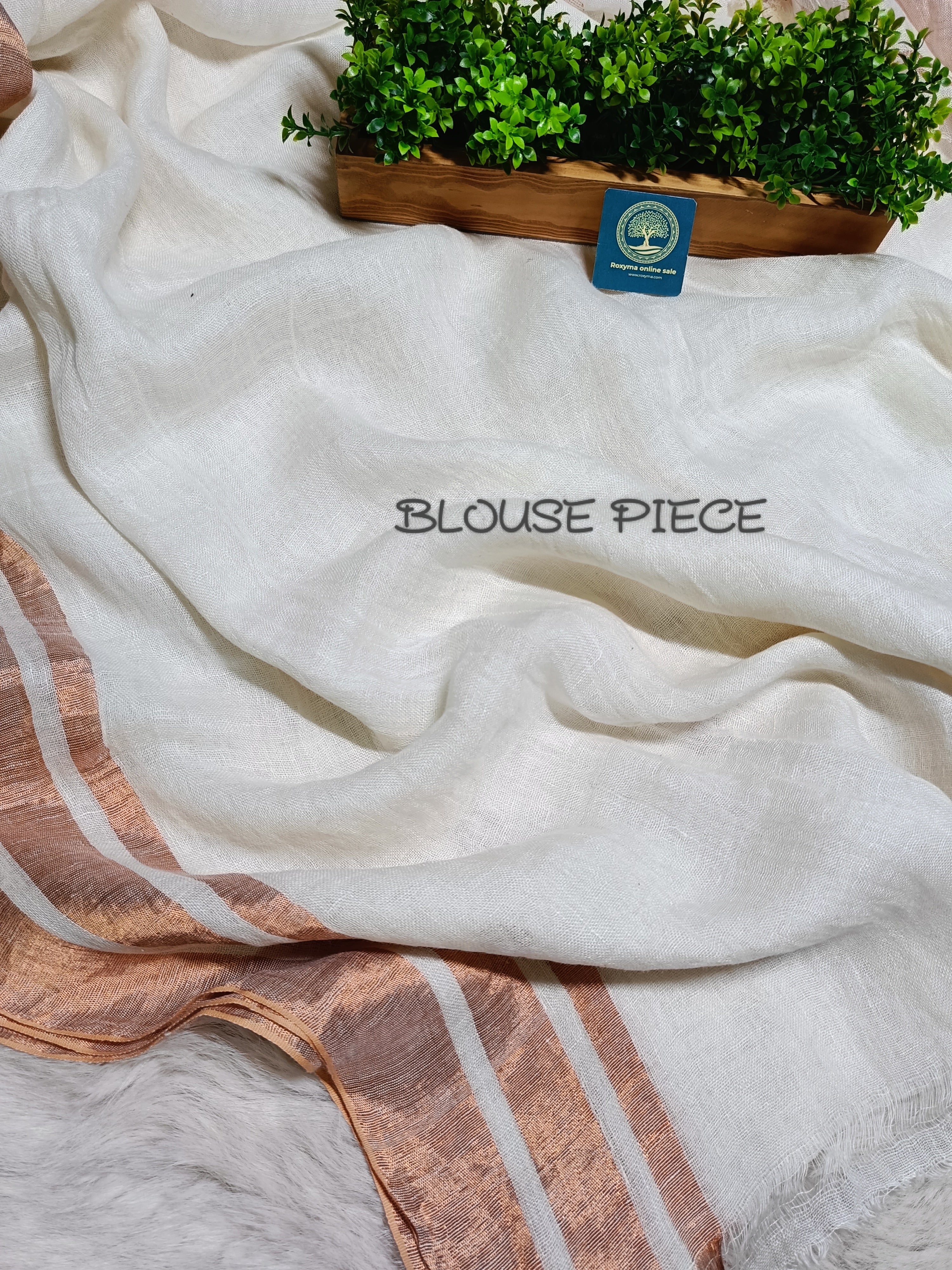 Exquisite Jaishree Linen Saree with Tested Golden Zari Border