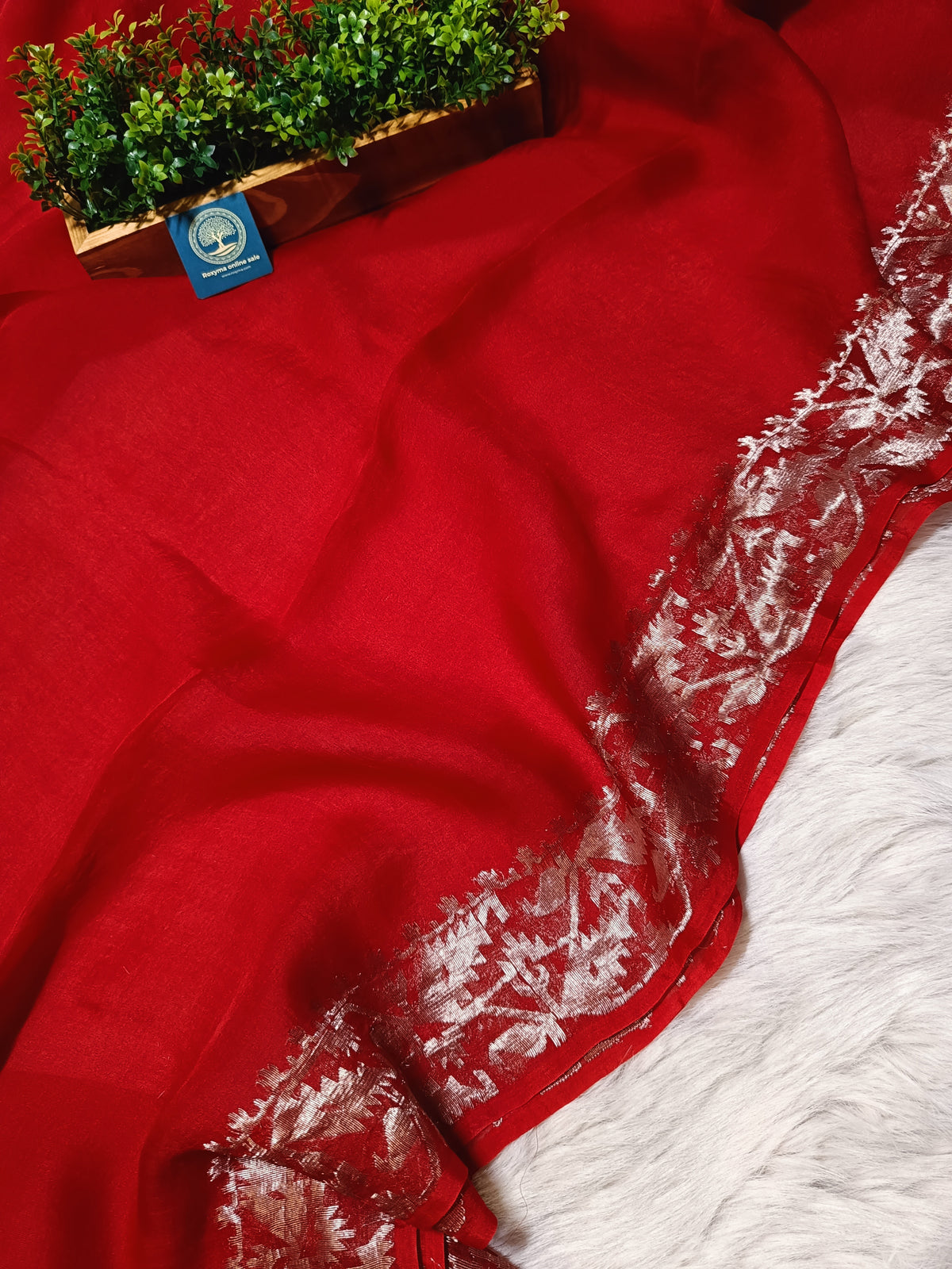 Subarnalata - Pure Maslin Silk Saree with Matka Silk Blouse Piece | Premium Handloom Silk Saree | Elegant Festive & Wedding Wear