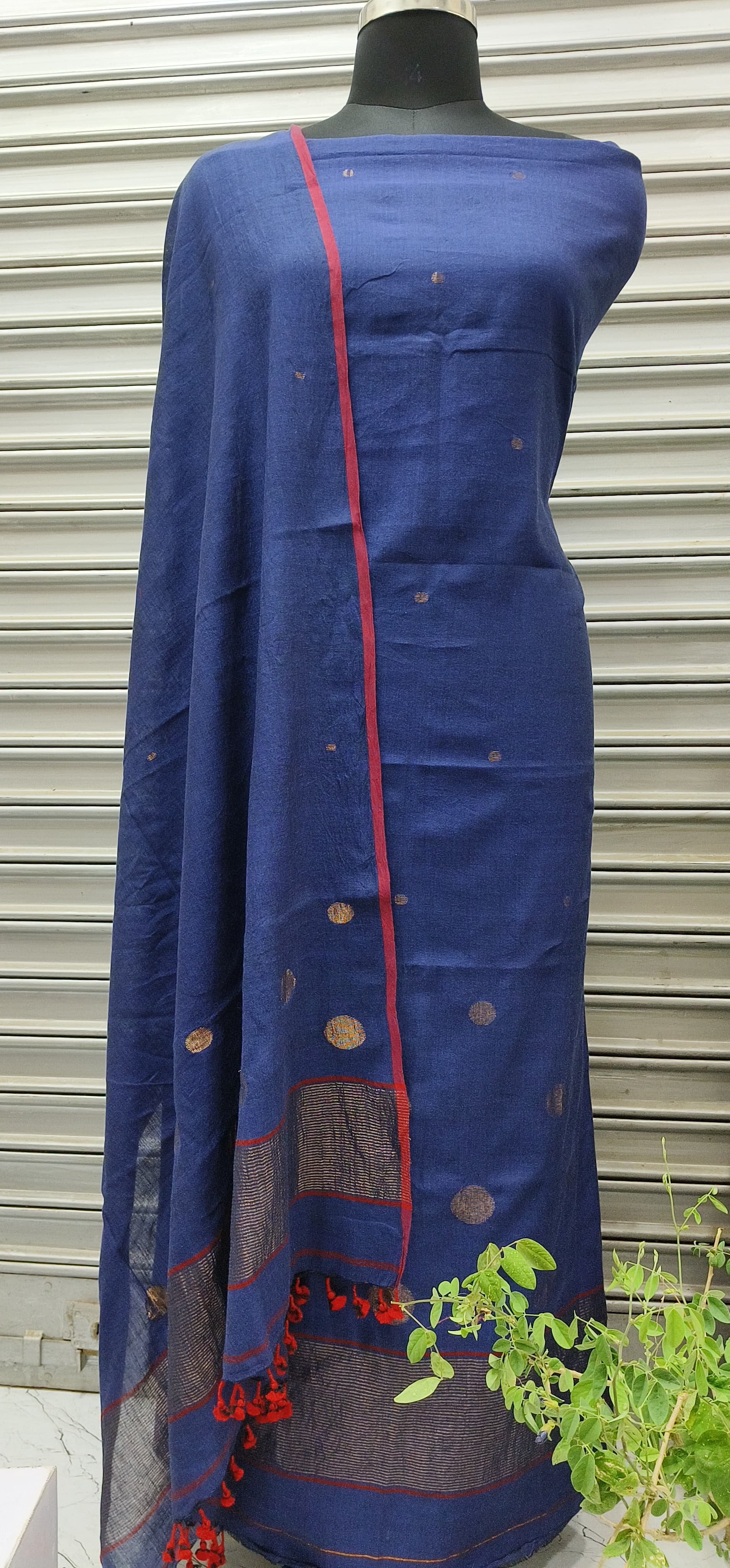 Export Quality Pure Cotton Jamdani Woven Unstitched Dress Material Set – Royal blue Suit Fabric with Dupatta (Copy)