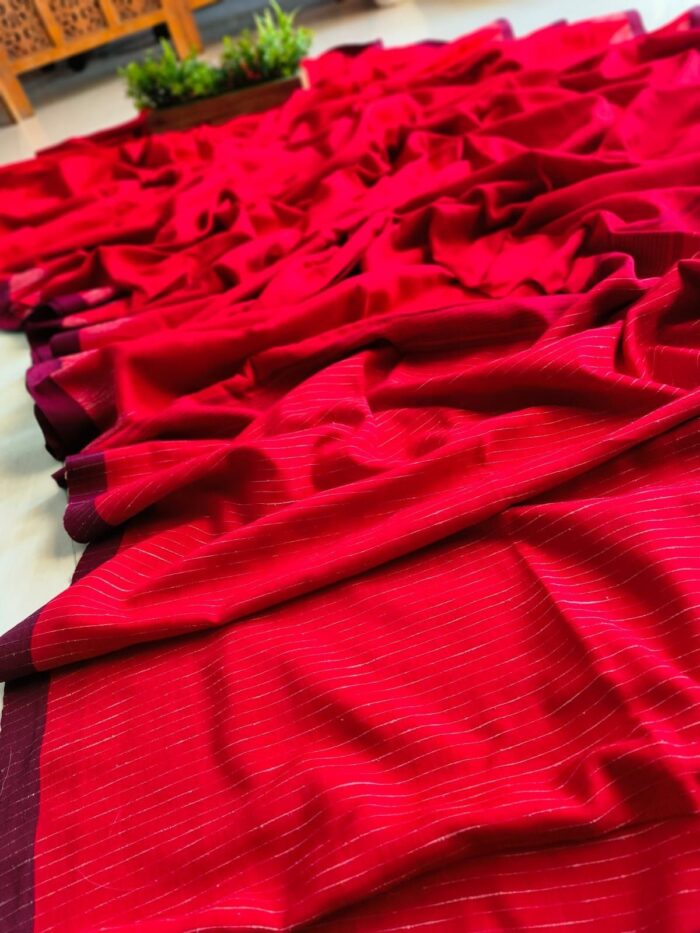Handwoven cotton saree with ghicha temple border and running blouse piece - Image 2
